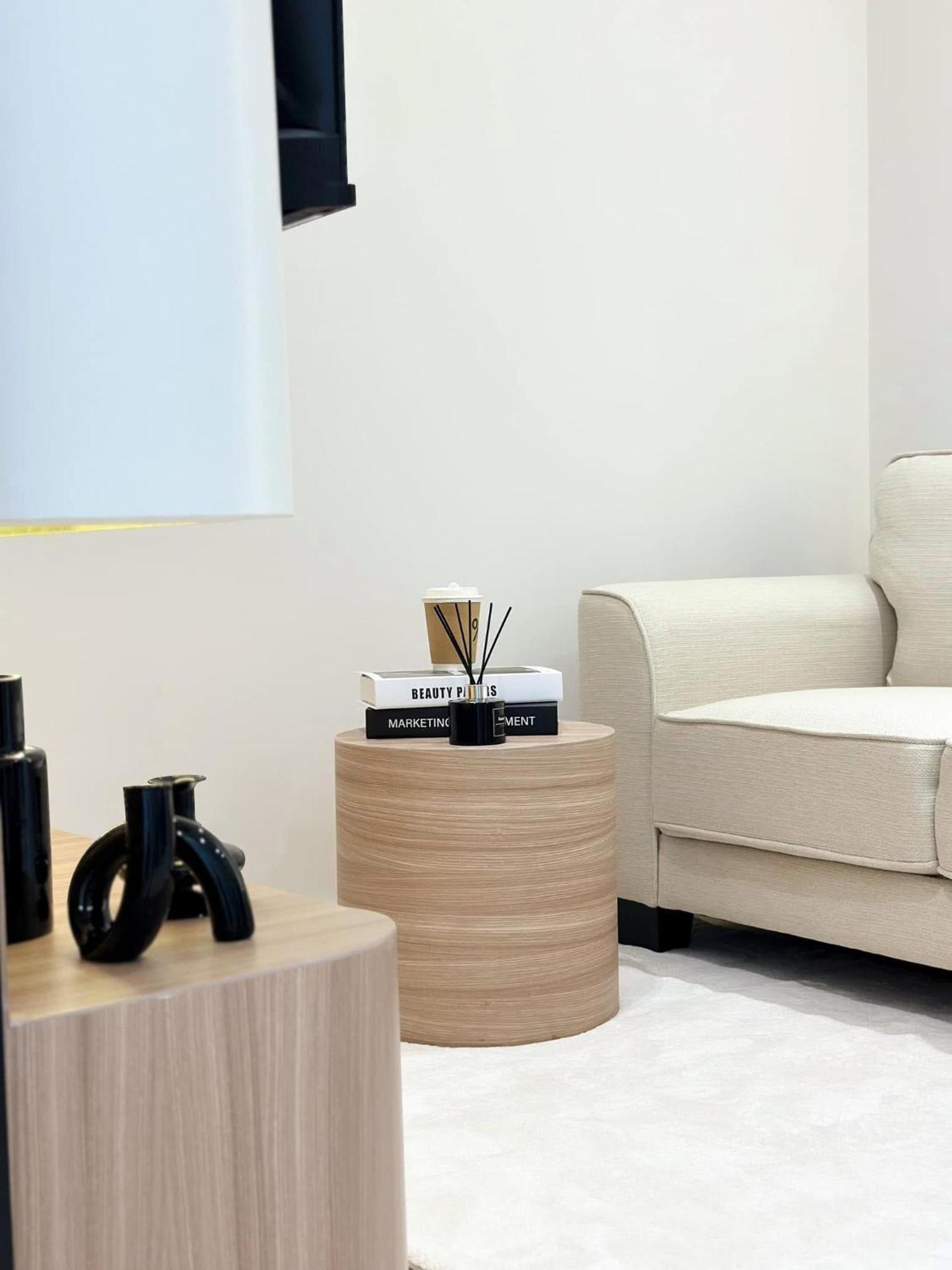 Modern Luxury King-bed & For Easy Travel *