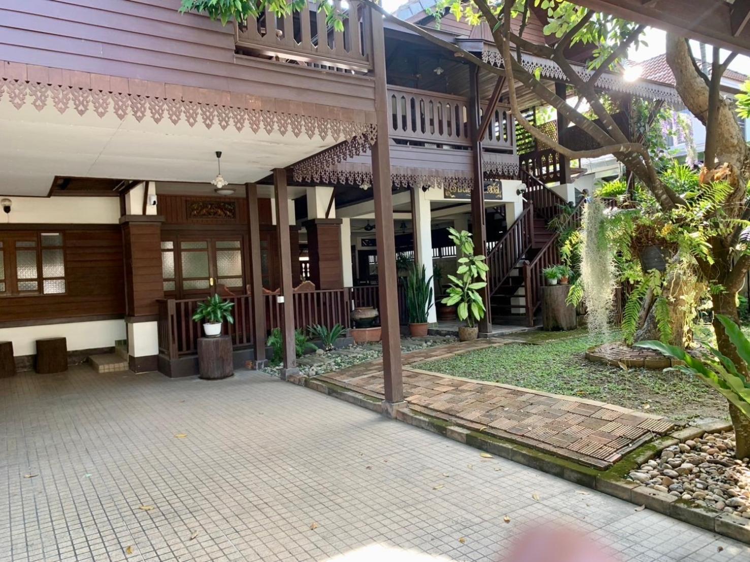 Sj House *