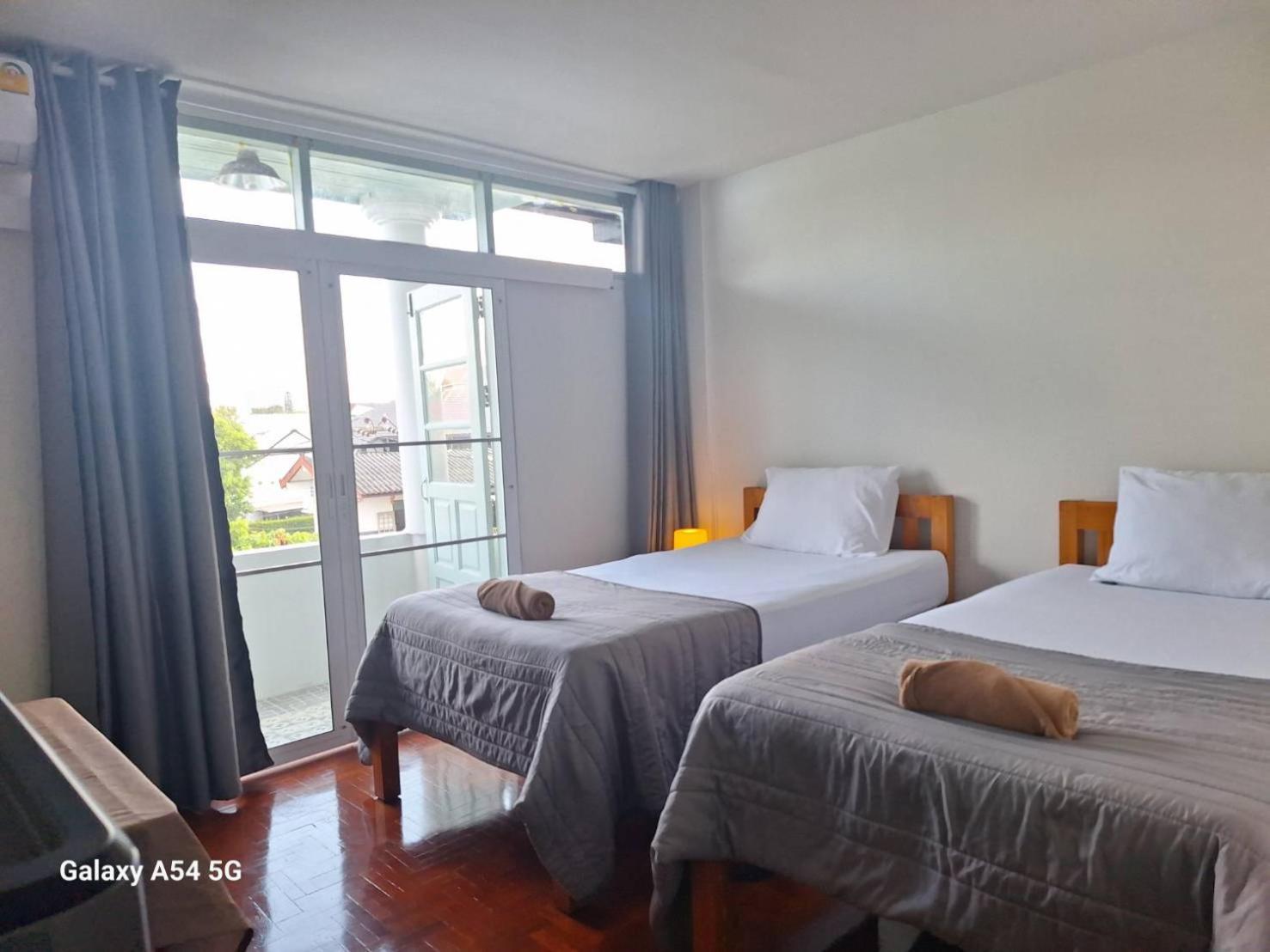 The Commonroom Cnx Bed & Breakfast 2*