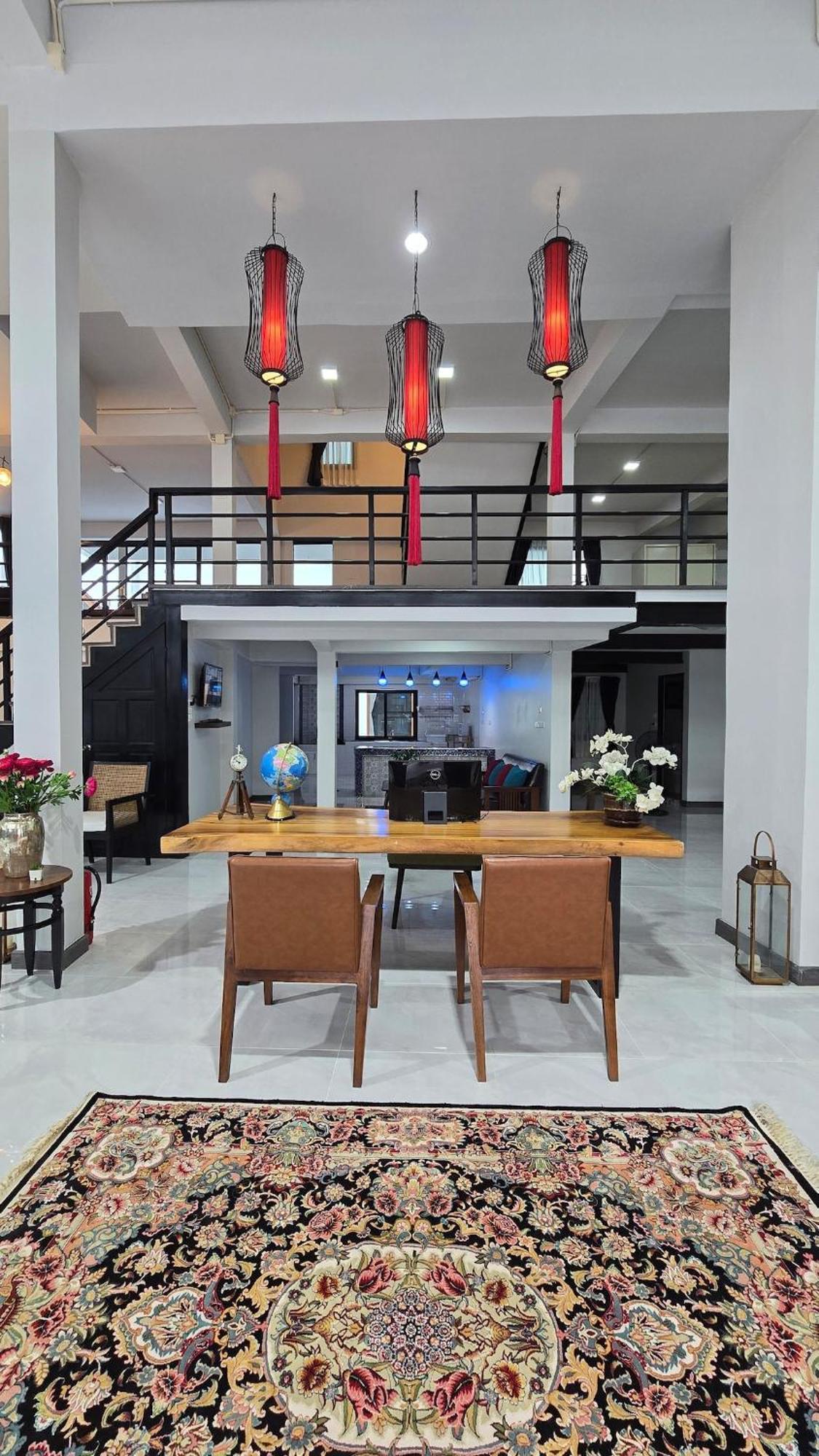 Charma Watket #7 Apartment *