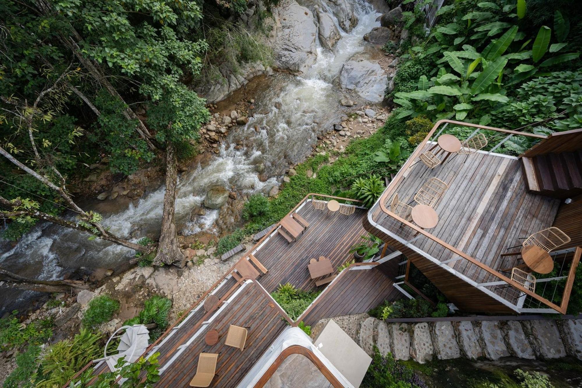Taryn Tara Cafe And Hotel 4*