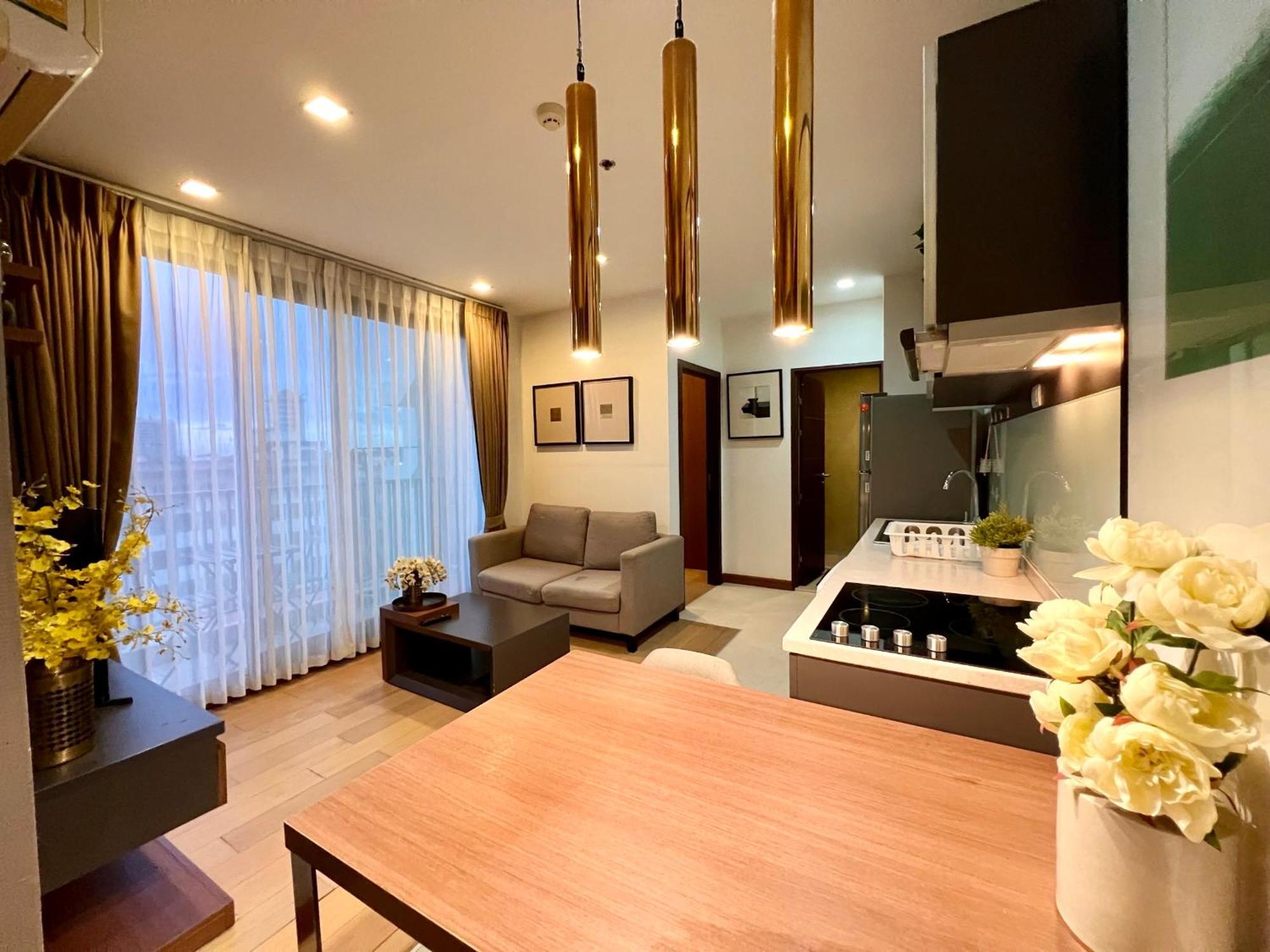 Modern 2-bedroom With Pool Apartment Chiang Mai