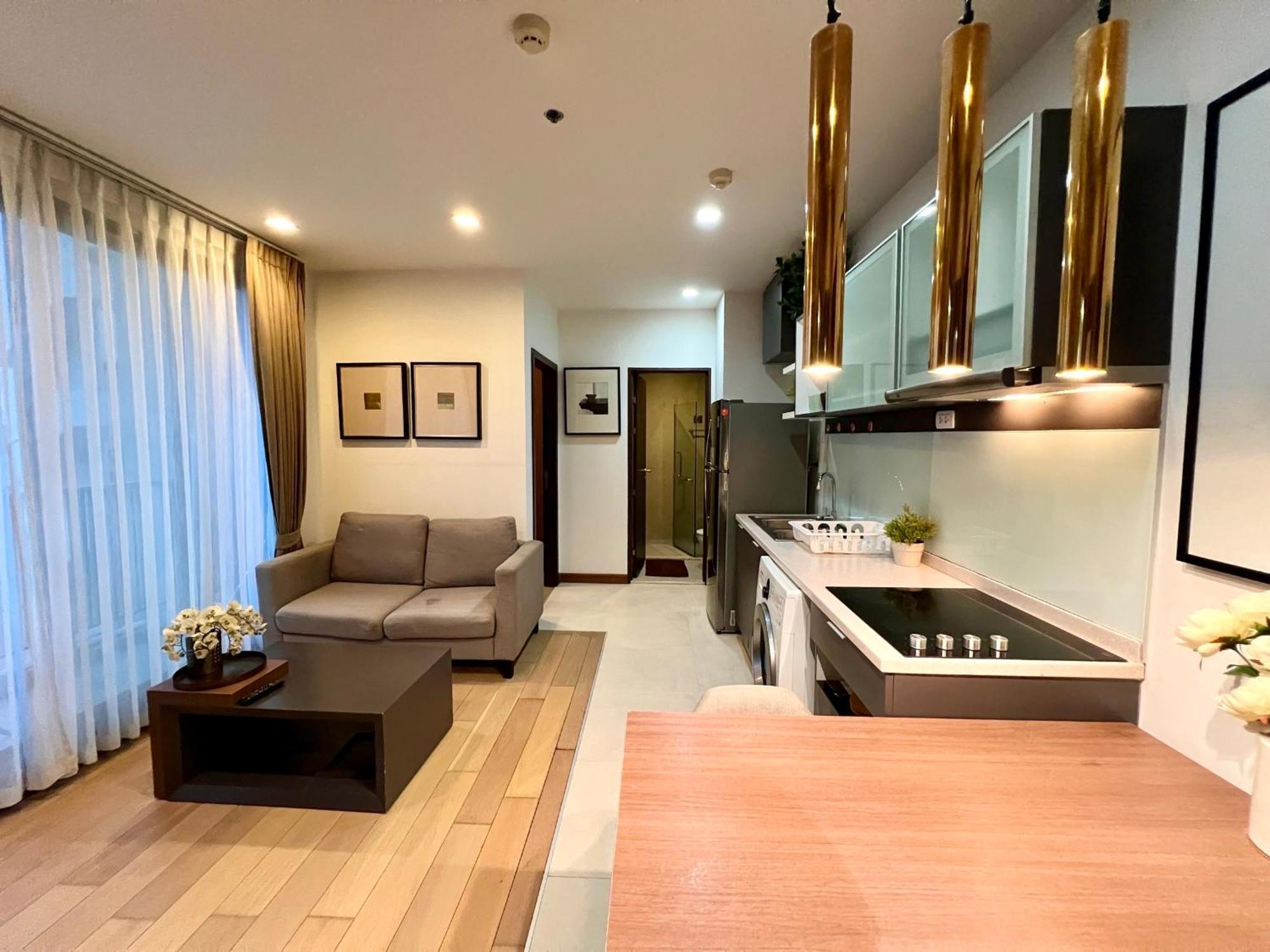Apartment Modern 2-bedroom With Pool
