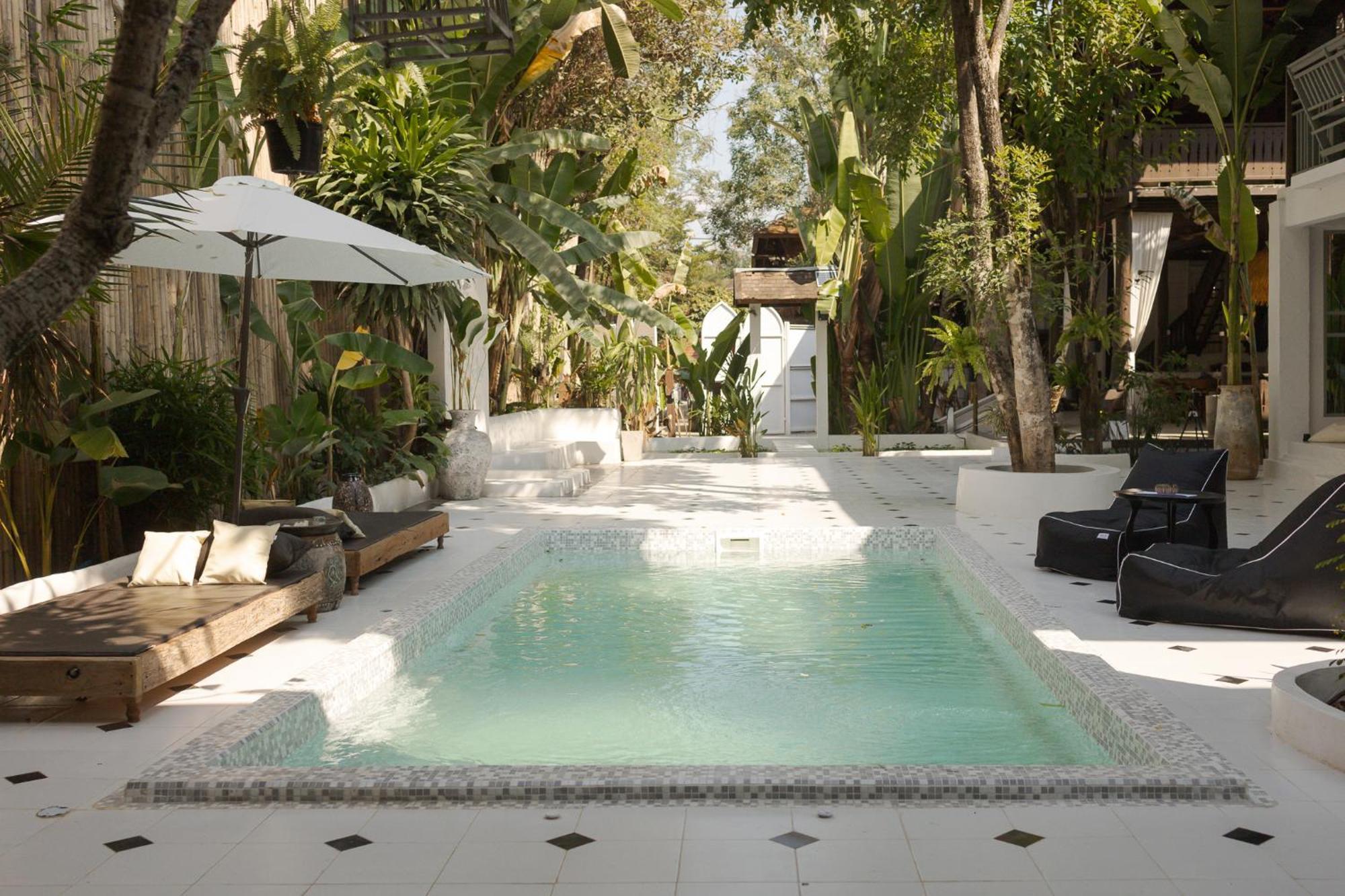 Private Oasis Pool Villa, 8 Bedroom For Groups Chiang Mai