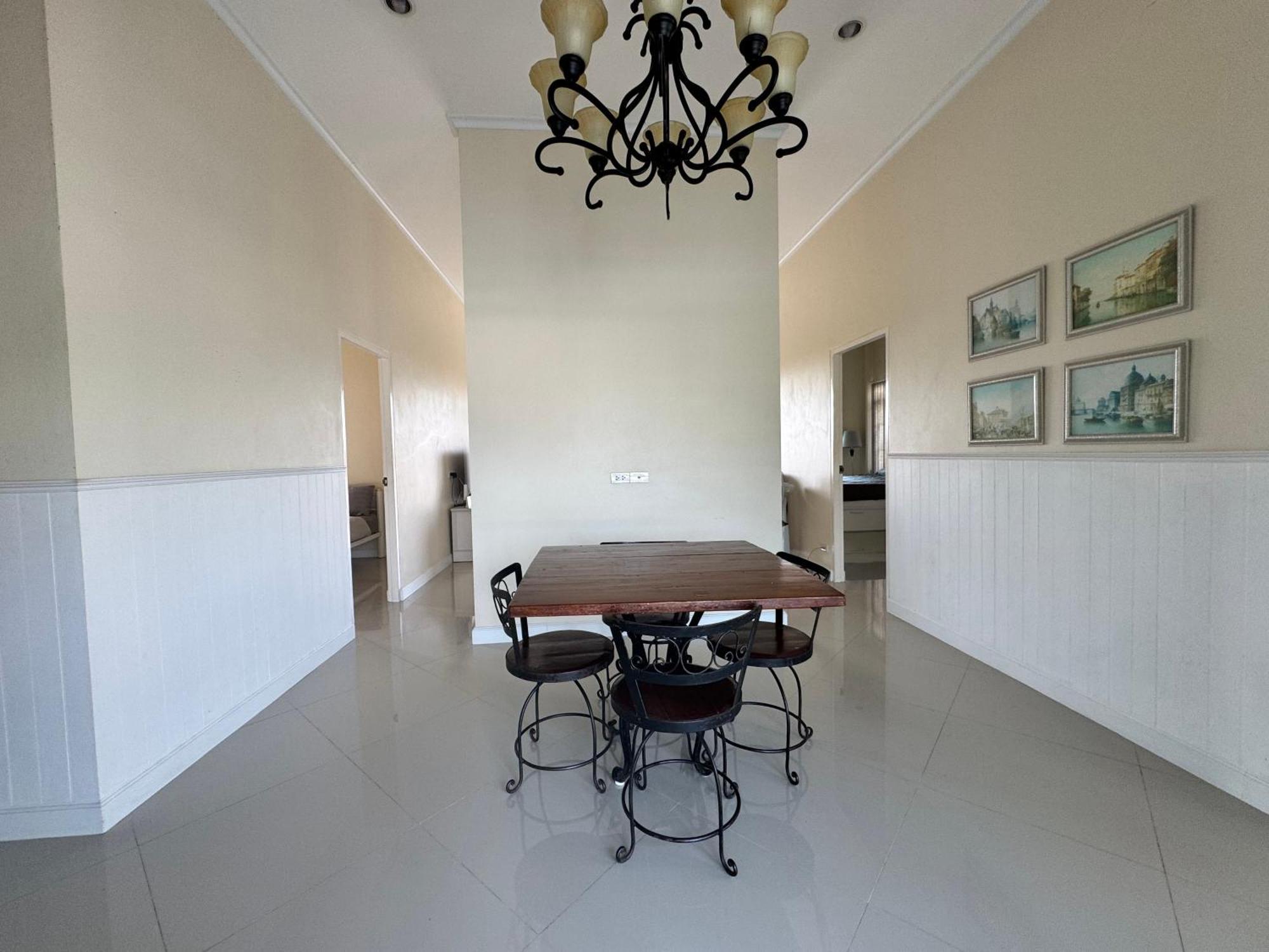 Villa95 Holiday home