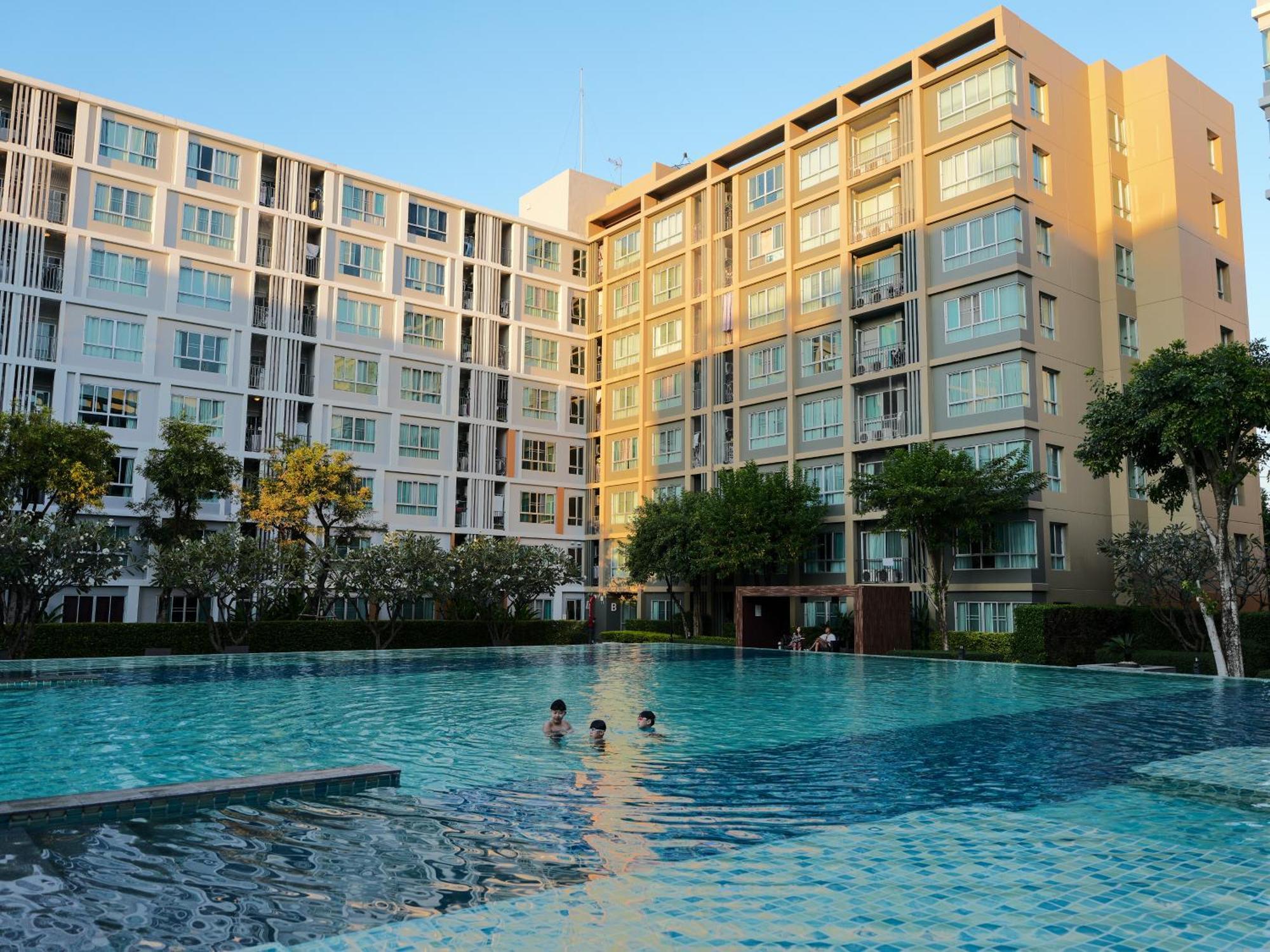 Dcondo Is Next To The Mall Chiang Mai