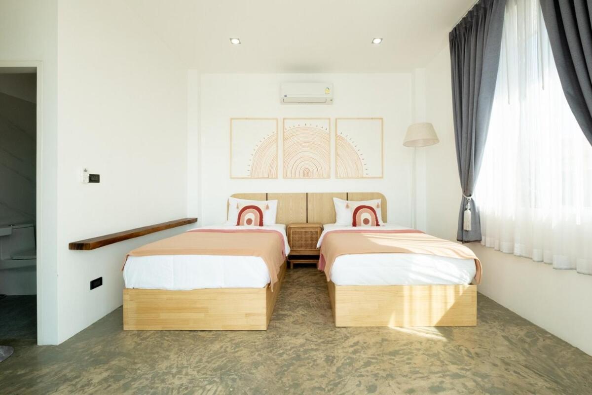 Villa White Pool Chiangmai *