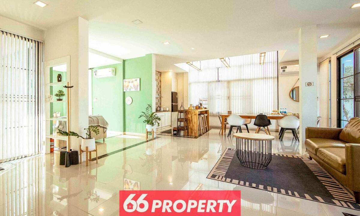 6 Bedroom Pool Near And Airport *