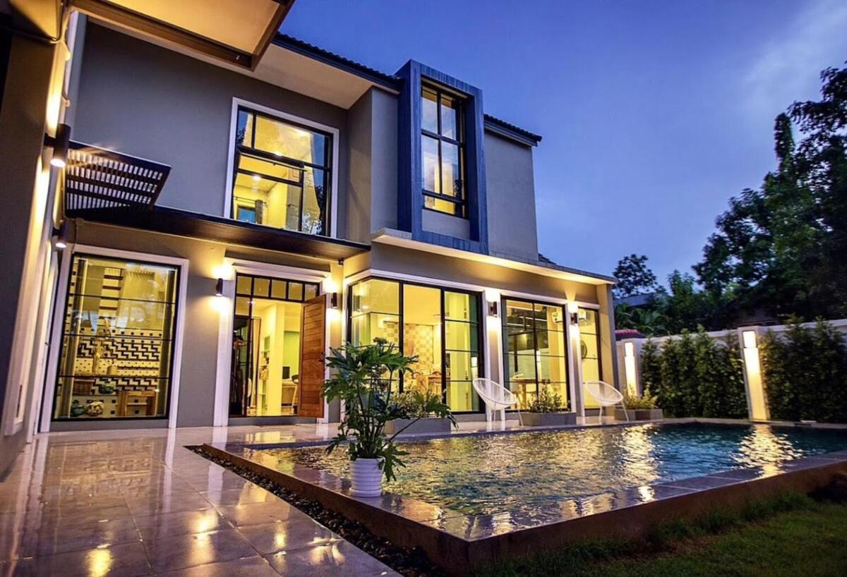 Villa 6 Bedroom Pool Near And Airport Chiang Mai