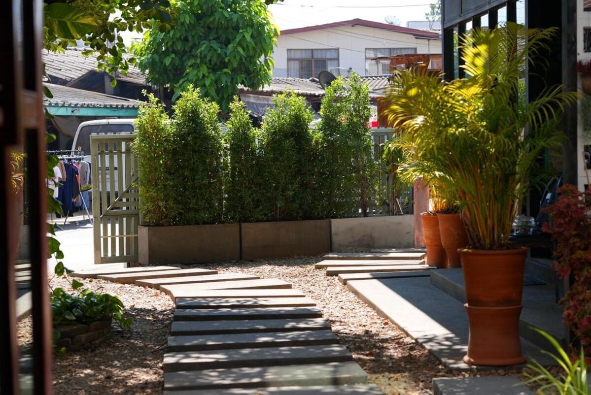 Sundee Garden Tapae Gate