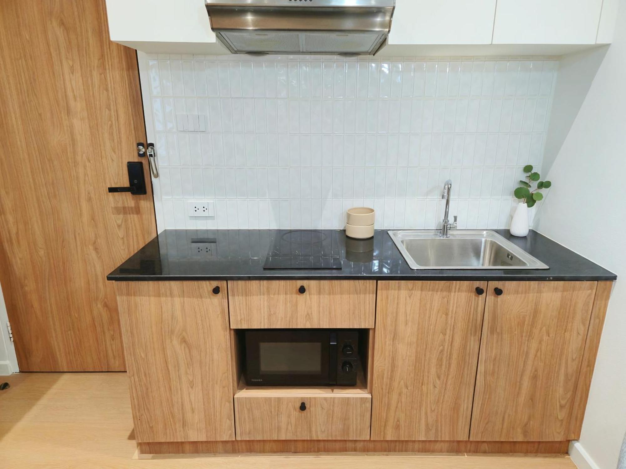 Perfect Location 150m Walk To One Nimman 100m To Maya ,city Center * Chiang Mai