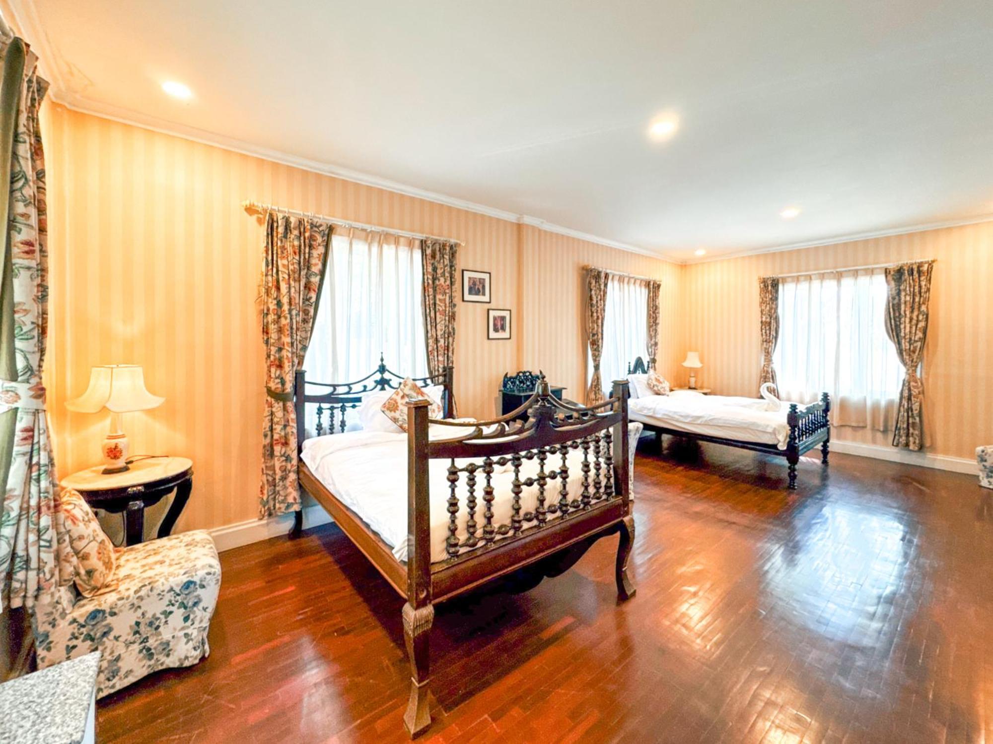 The Cathay & Hotel