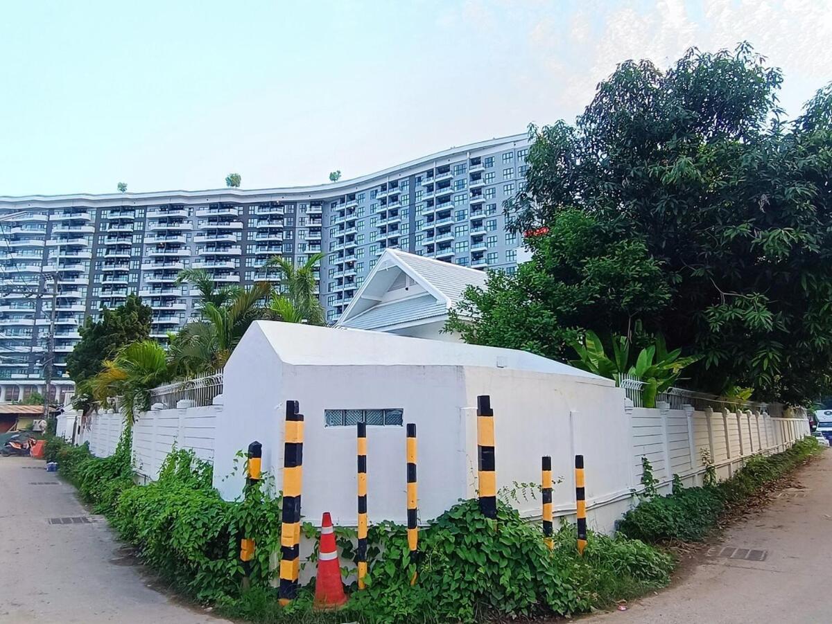 Holiday home Near Ancient City, Walking Night Bazaar, 6 Bedroom 7 Bathroom Luxury Pool Garden *