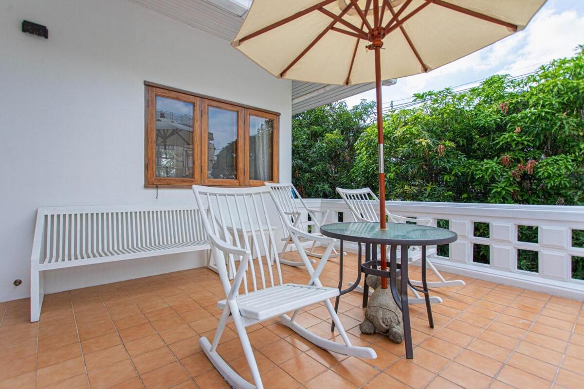 Holiday home Near Ancient City, Walking Night Bazaar, 6 Bedroom 7 Bathroom Luxury Pool Garden