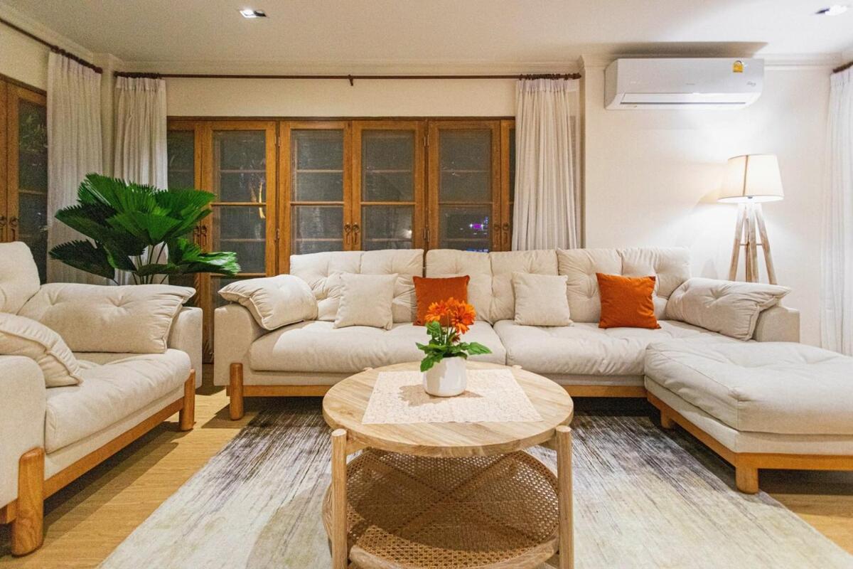 Near Ancient City, Walking Night Bazaar, 6 Bedroom 7 Bathroom Luxury Pool Garden