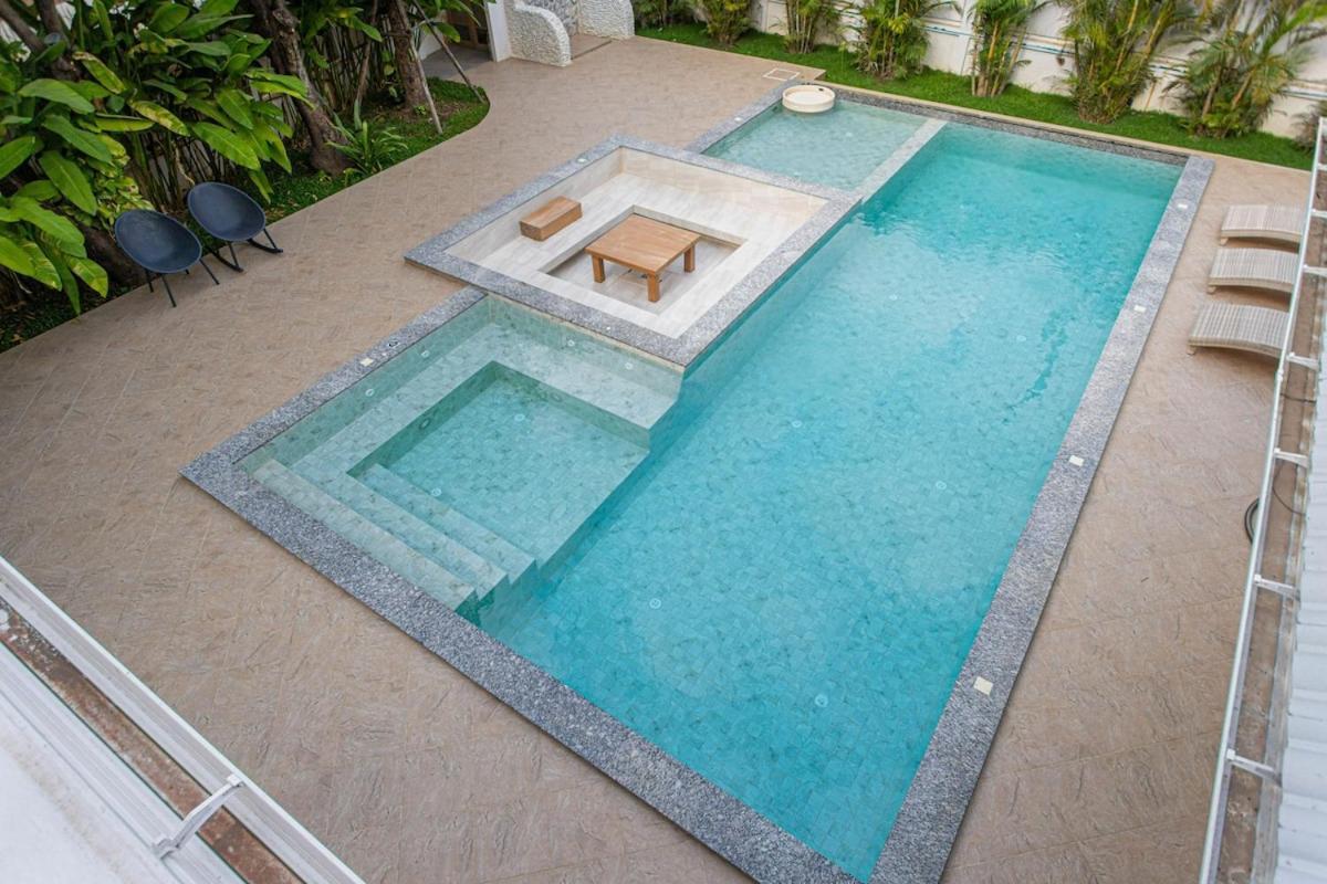 Near Ancient City, Walking Night Bazaar, 6 Bedroom 7 Bathroom Luxury Pool Garden Chiang Mai