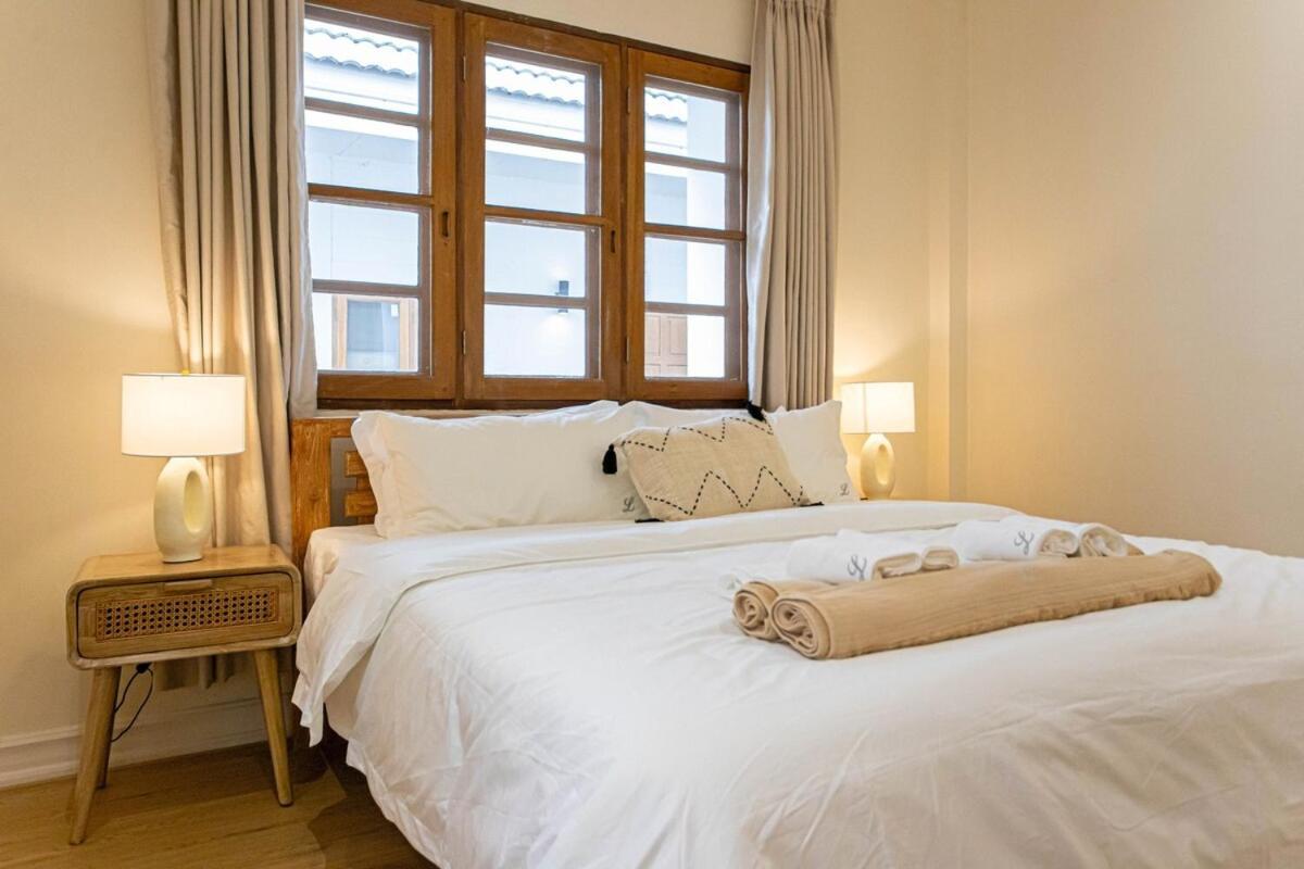 Near Ancient City, Walking Night Bazaar, 6 Bedroom 7 Bathroom Luxury Pool Garden Holiday home