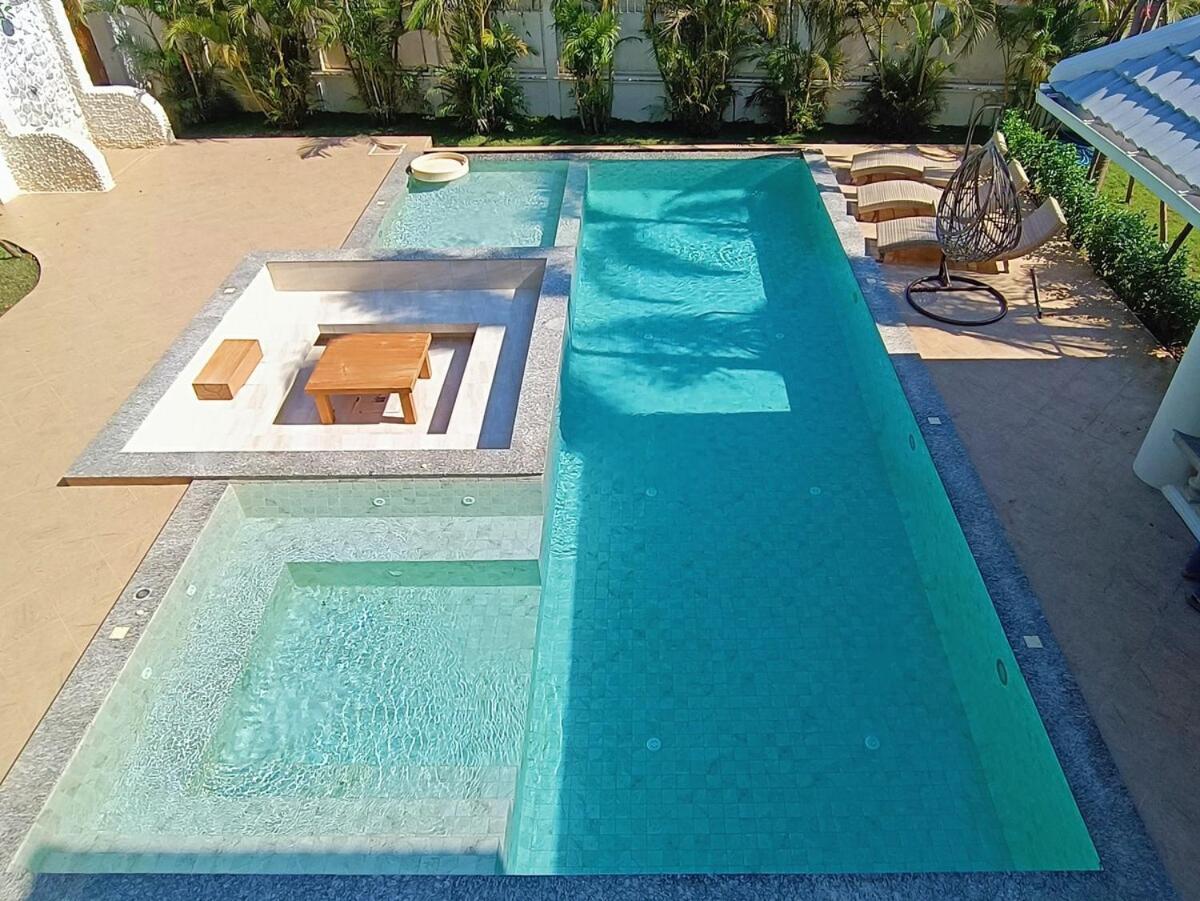 Near Ancient City, Walking Night Bazaar, 6 Bedroom 7 Bathroom Luxury Pool Garden Chiang Mai