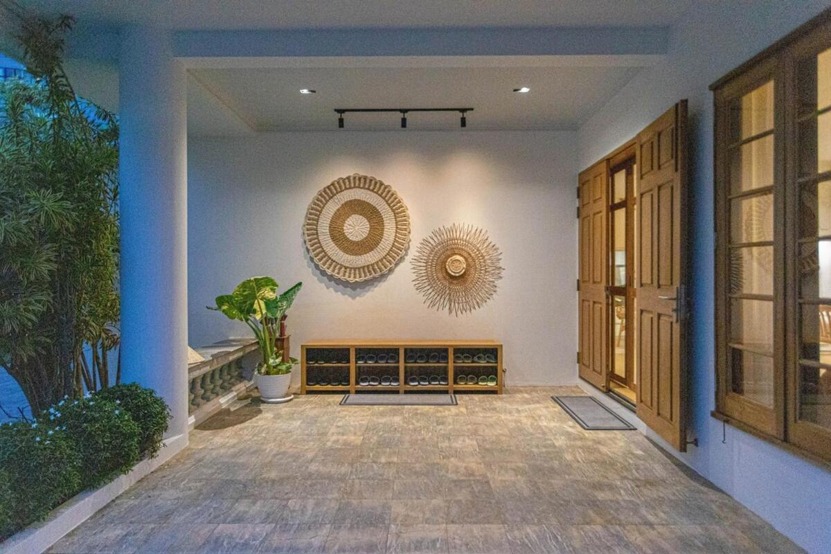 Near Ancient City, Walking Night Bazaar, 6 Bedroom 7 Bathroom Luxury Pool Garden * Chiang Mai