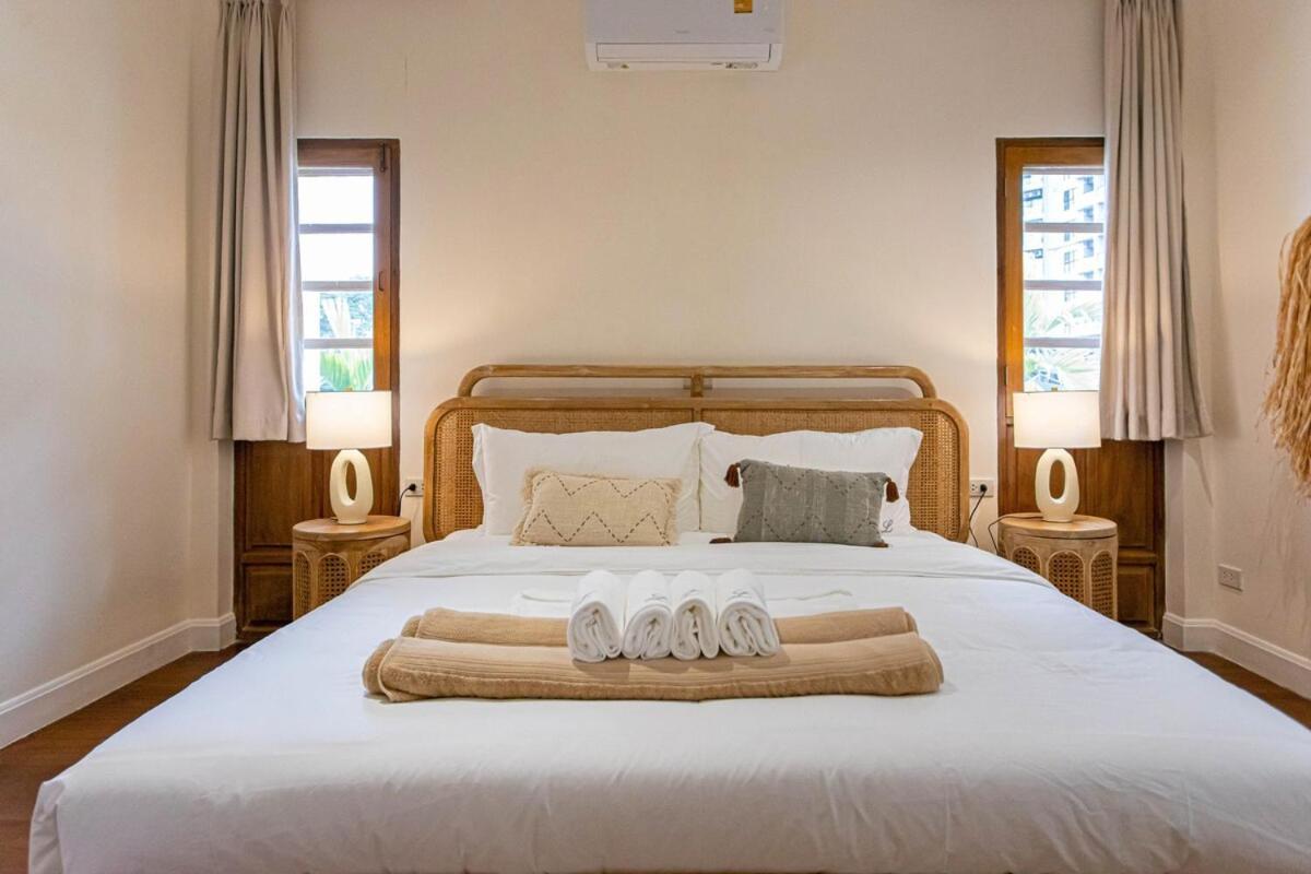 Near Ancient City, Walking Night Bazaar, 6 Bedroom 7 Bathroom Luxury Pool Garden Holiday home