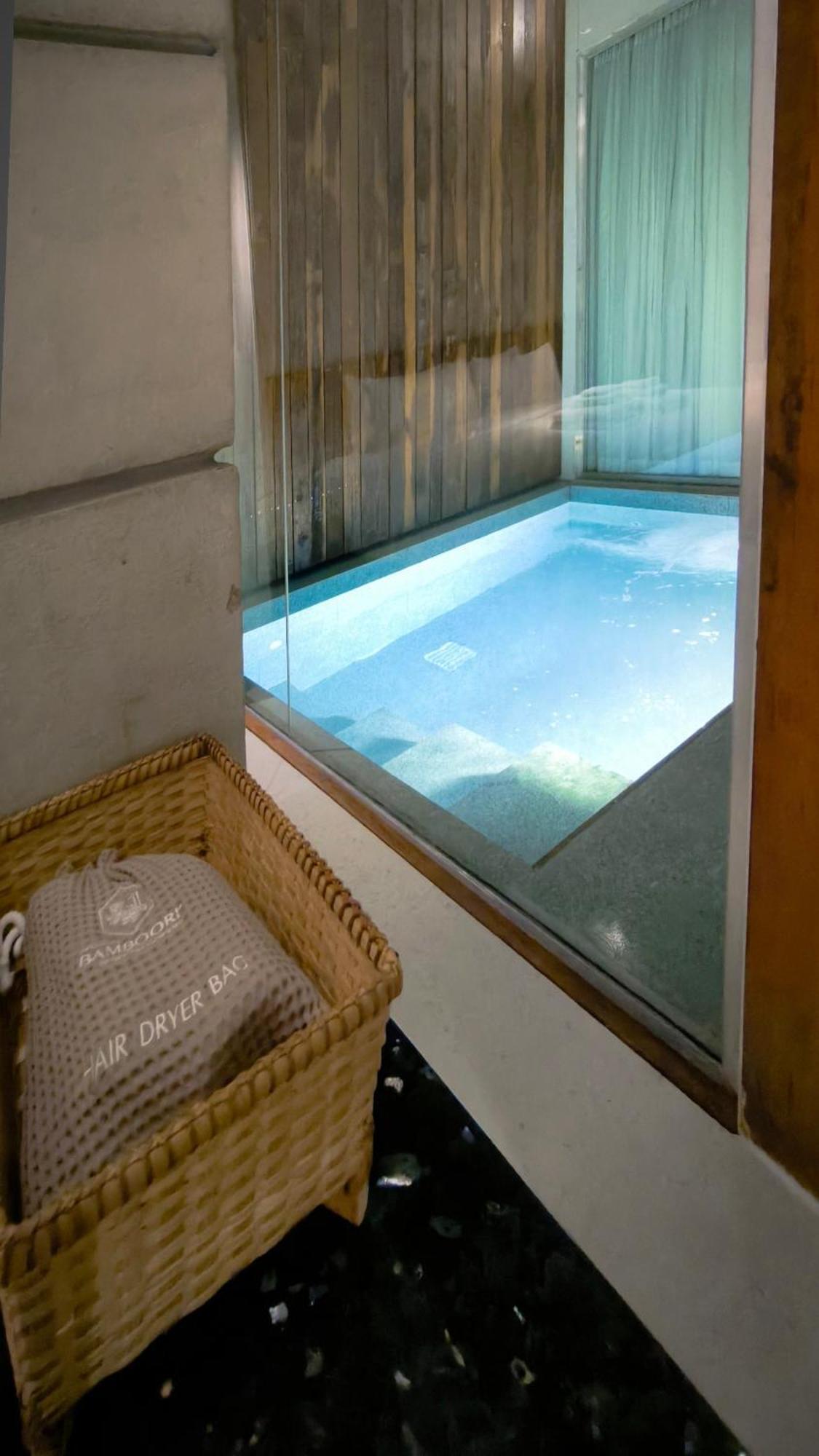 Aleela Hotel