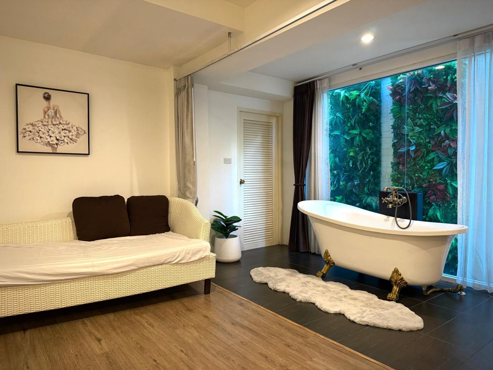 Hotel Nidhra Lanna Chiang Mai