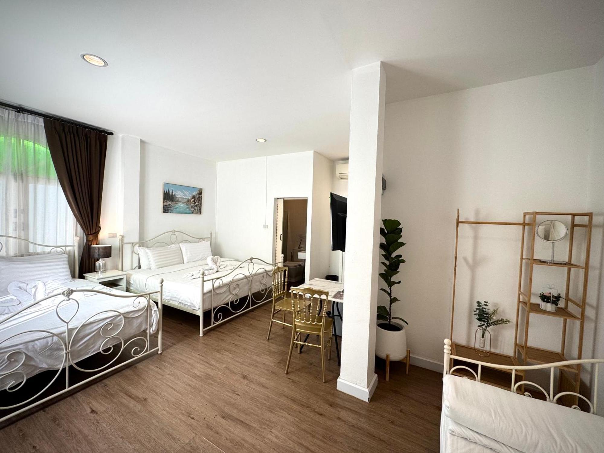 Hotel Nidhra Lanna Chiang Mai