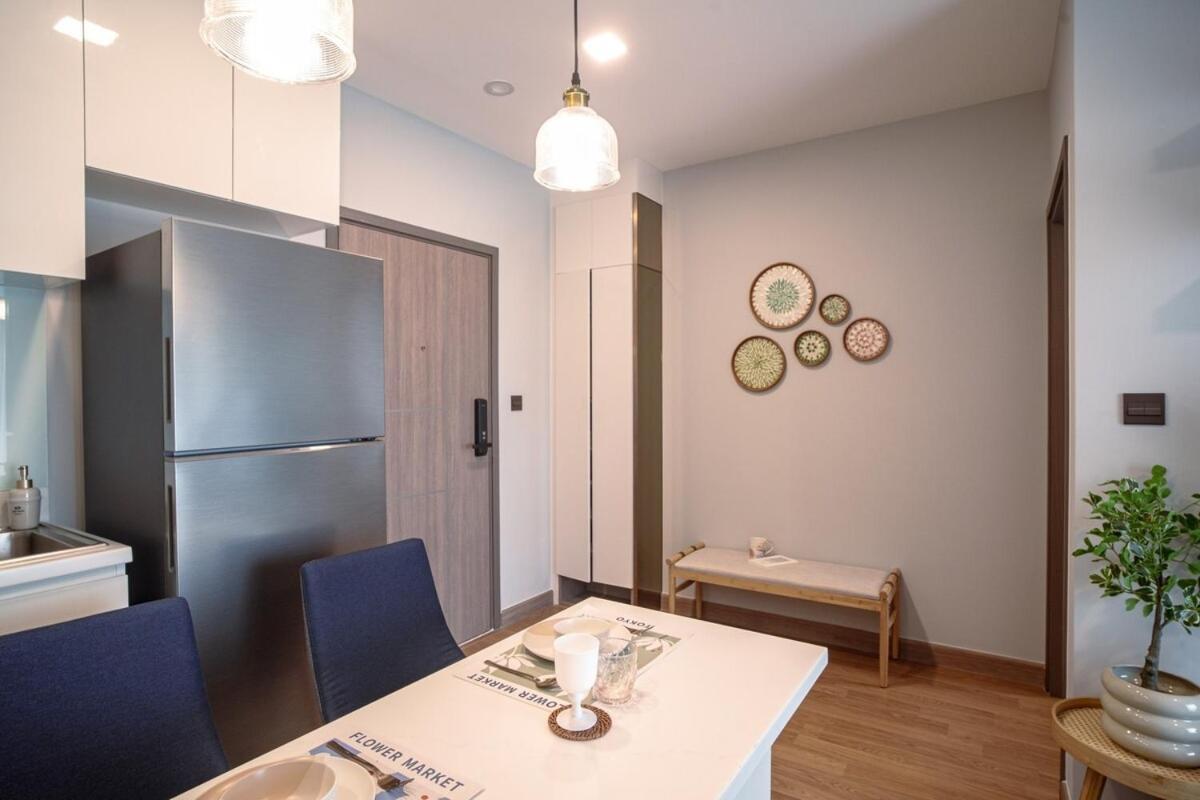 Adjoining 2b2b -sky River- Infinity Long Rooftop Pool Apartment *