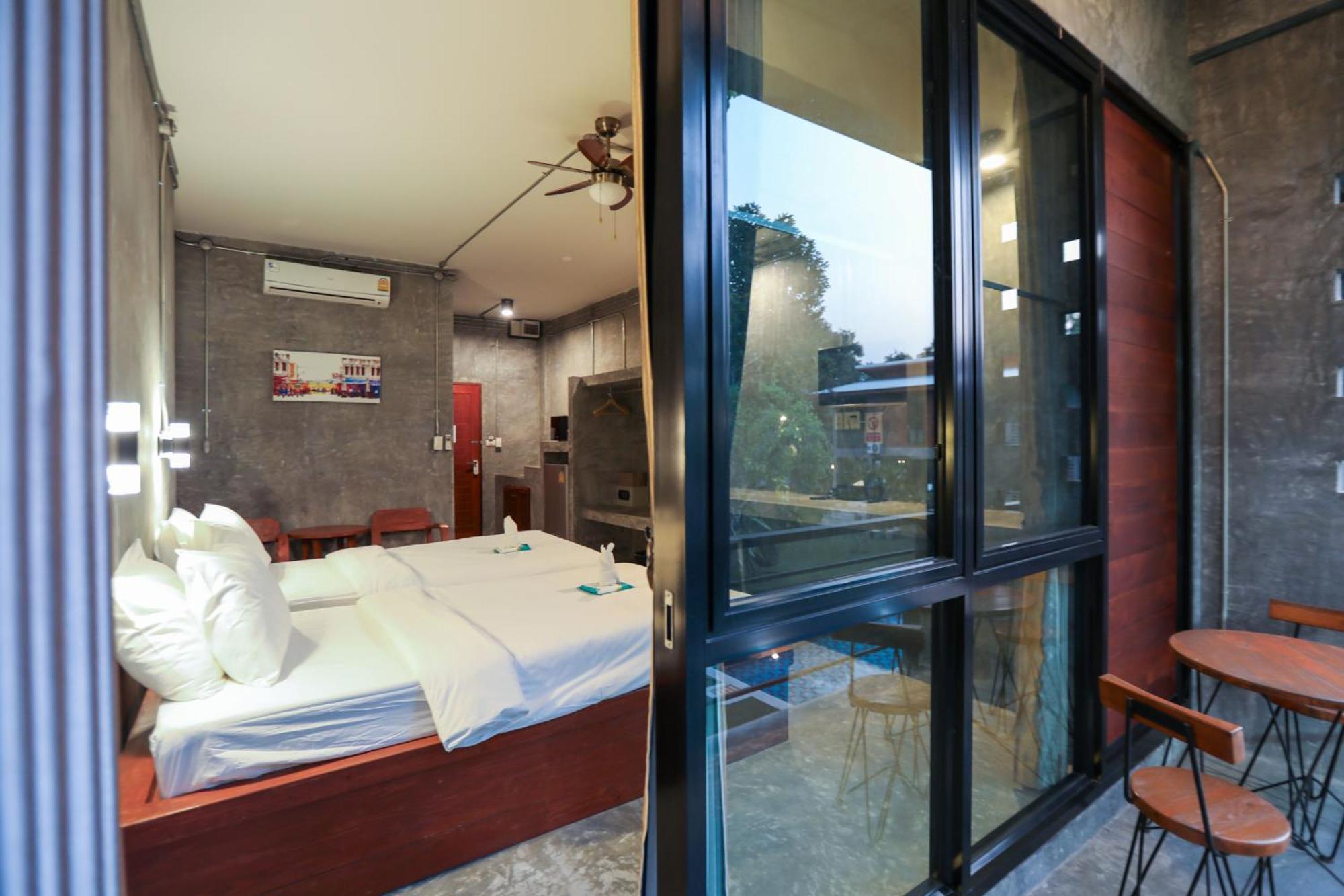 Hotel Stucco Loft Residency Chiang Mai