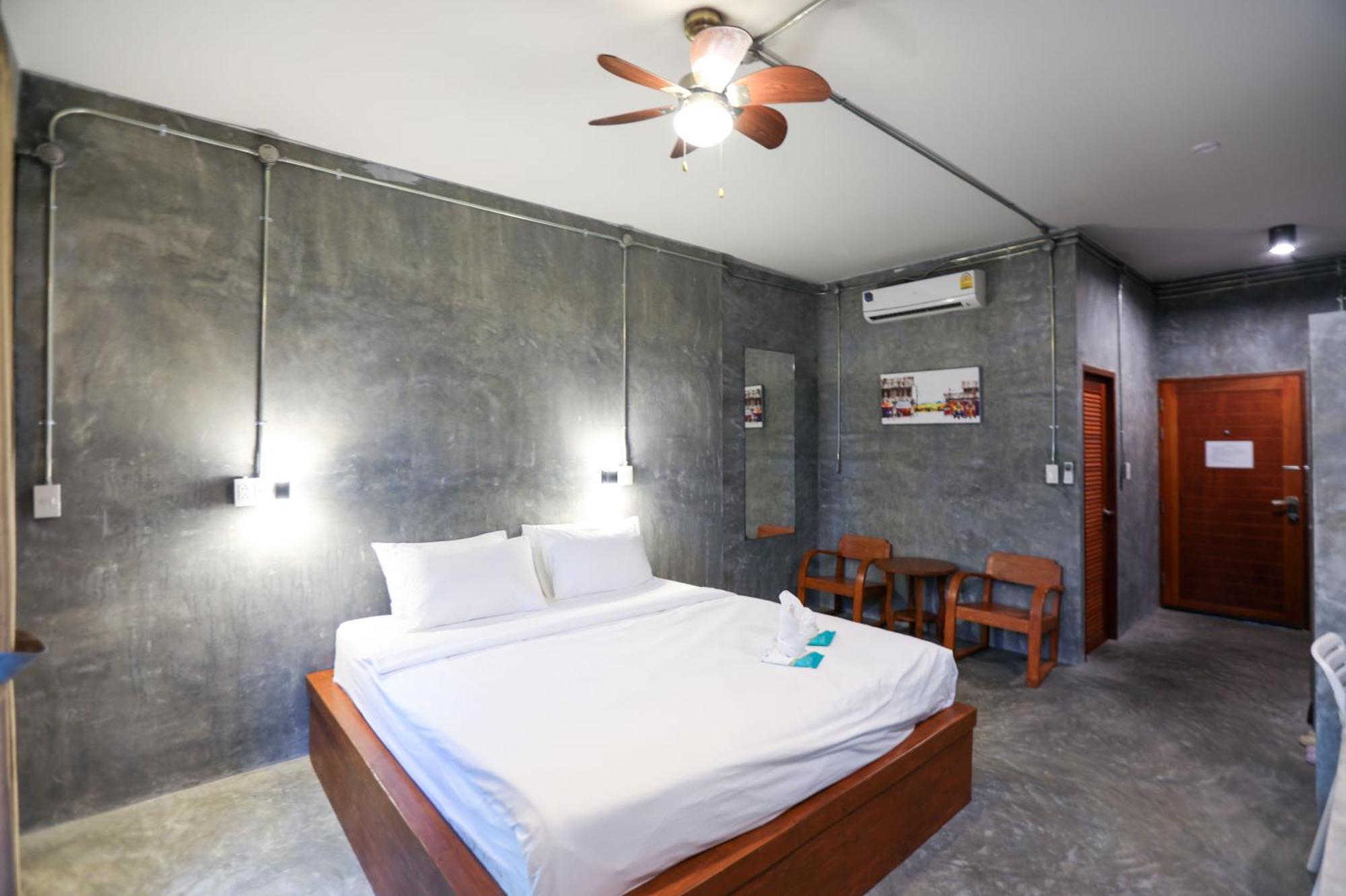 Stucco Loft Residency Chiang Mai