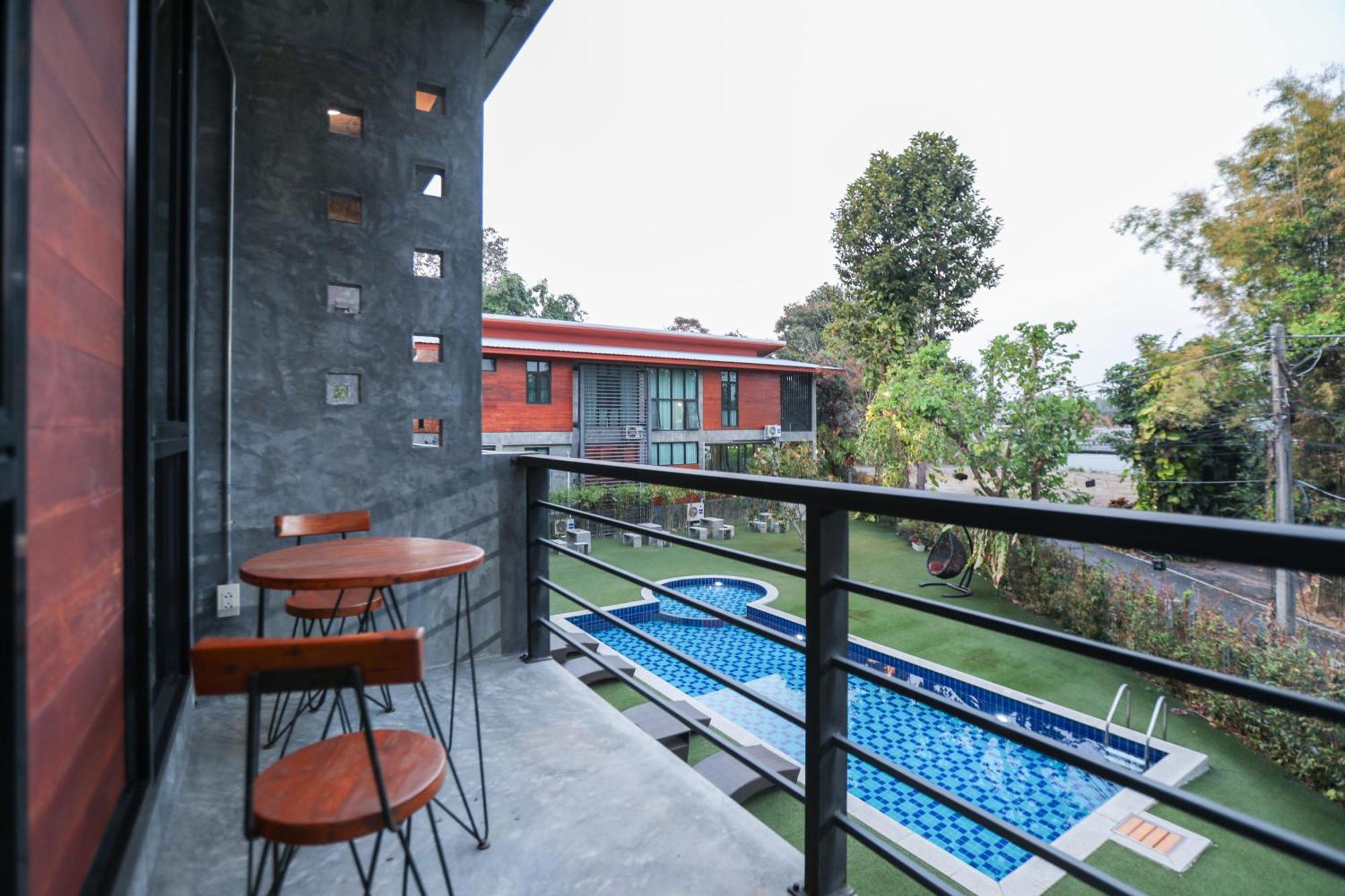 Hotel Stucco Loft Residency Chiang Mai