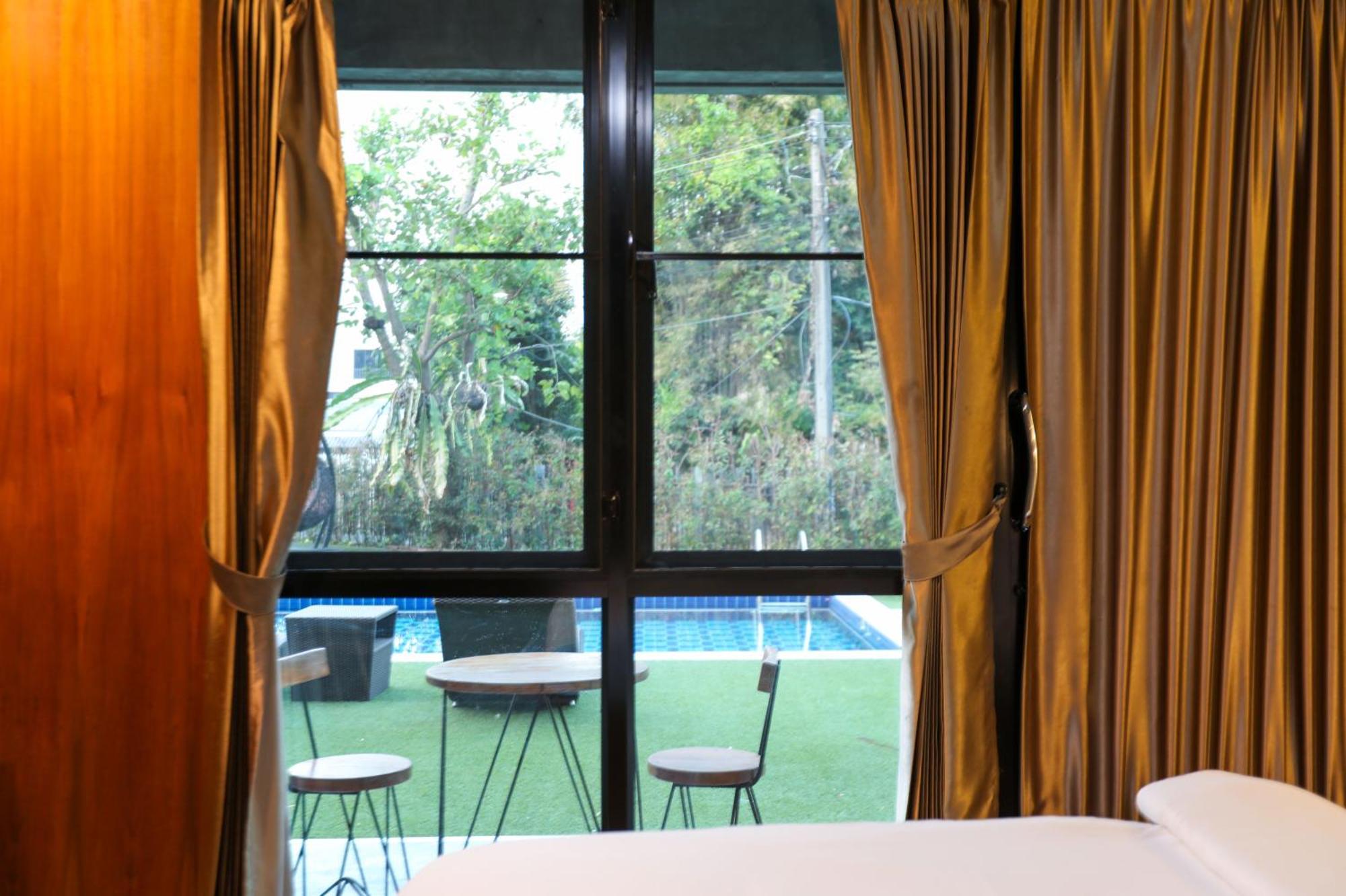 Hotel Stucco Loft Residency Chiang Mai