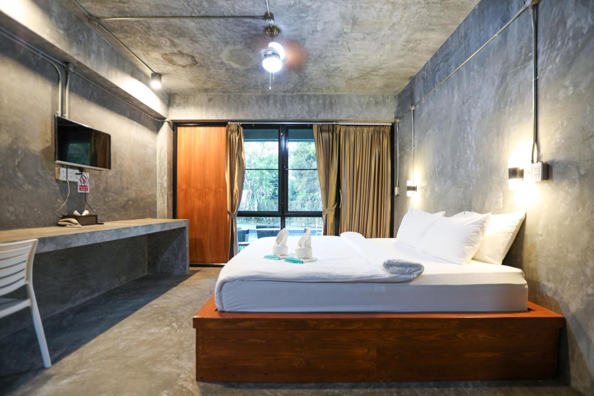 Stucco Loft Residency 4*
