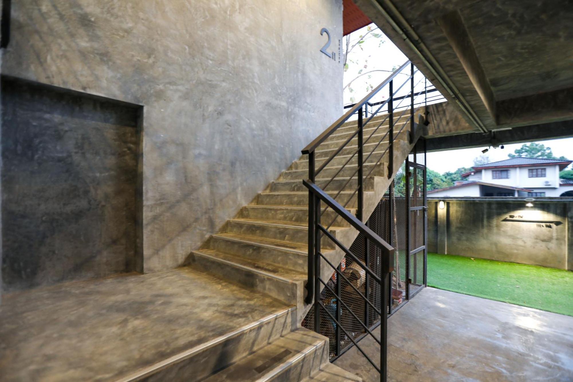Stucco Loft Residency Chiang Mai