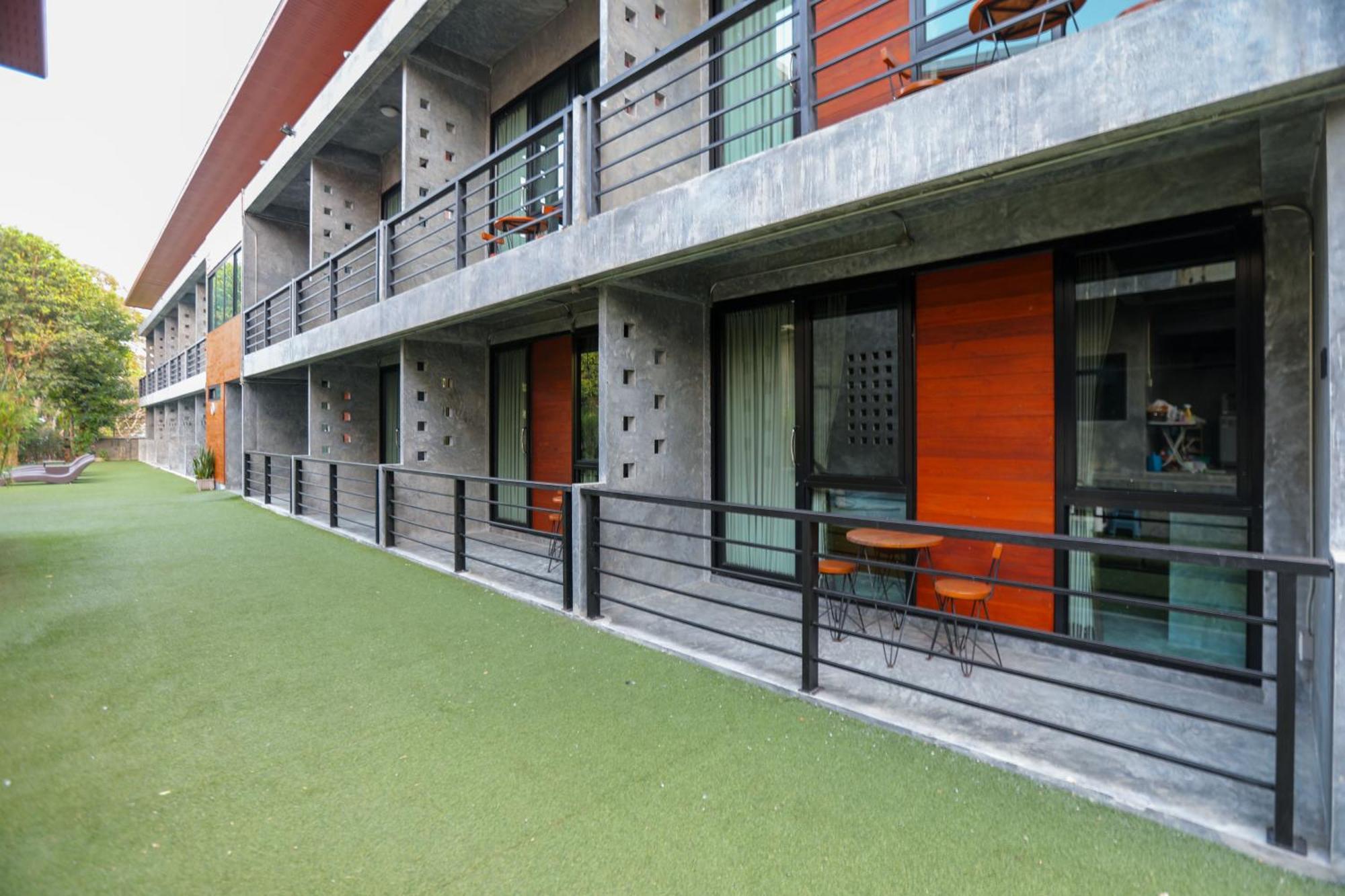 Stucco Loft Residency Hotel Chiang Mai