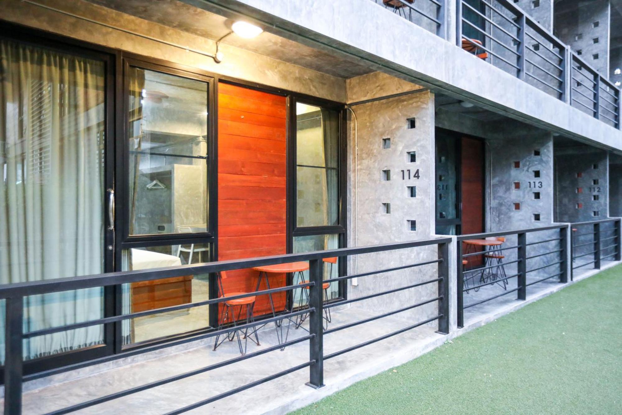 Hotel Stucco Loft Residency Chiang Mai