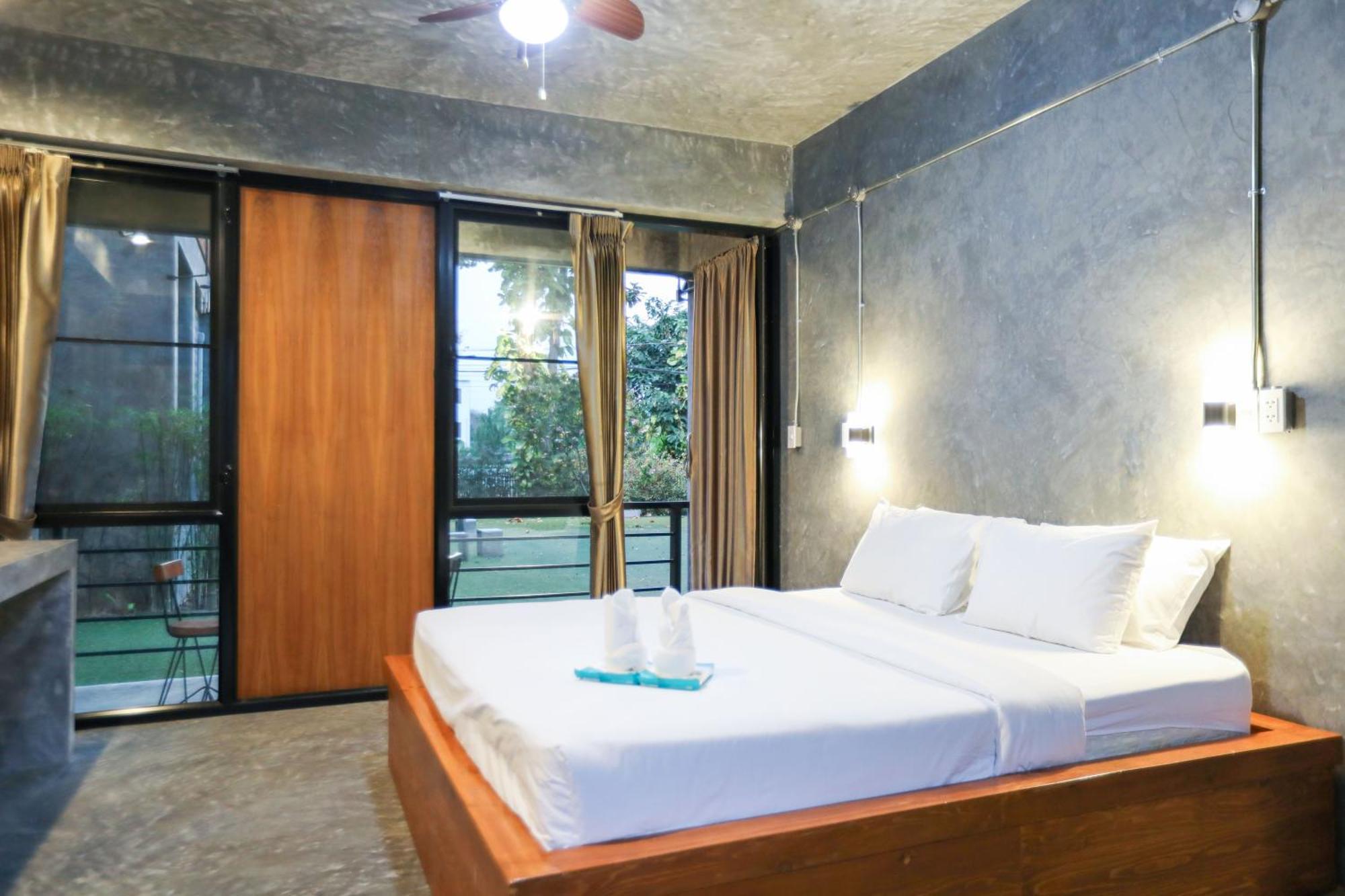 Stucco Loft Residency Hotel 4*