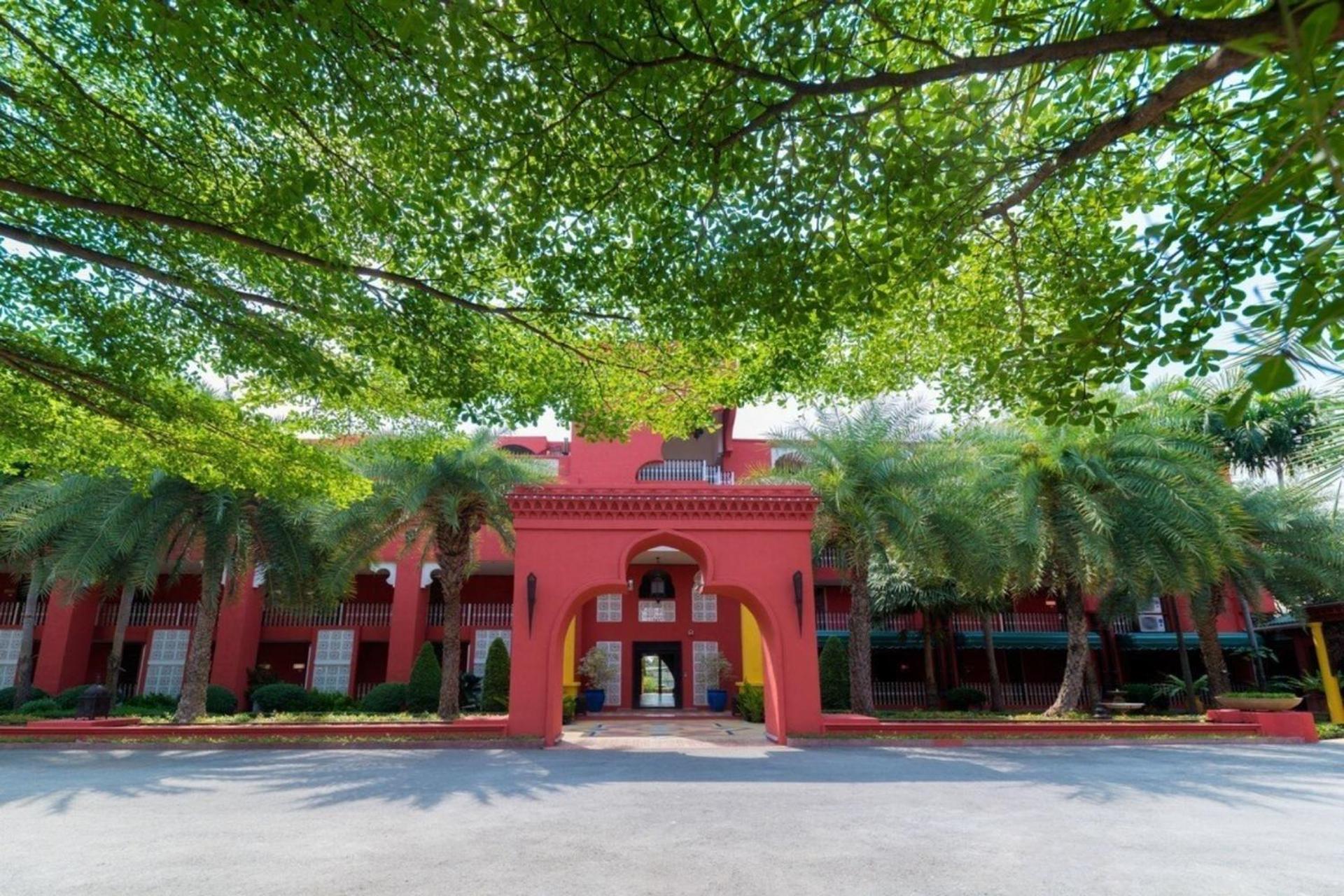 Sheik Istana Chiangmal