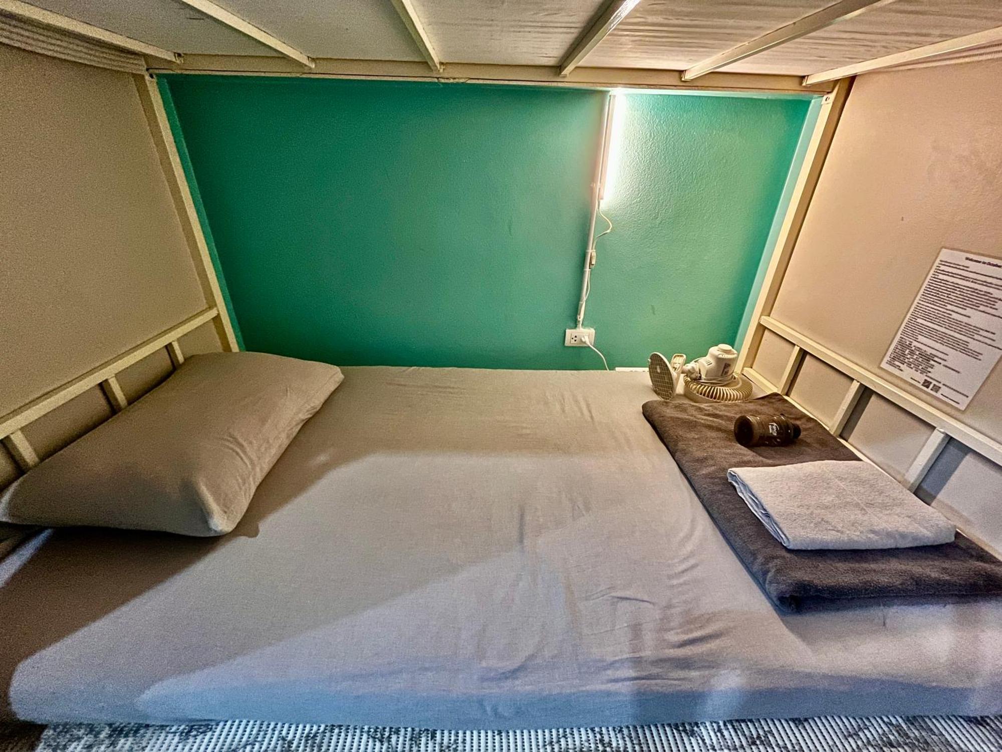 Hostel October Chiangmai