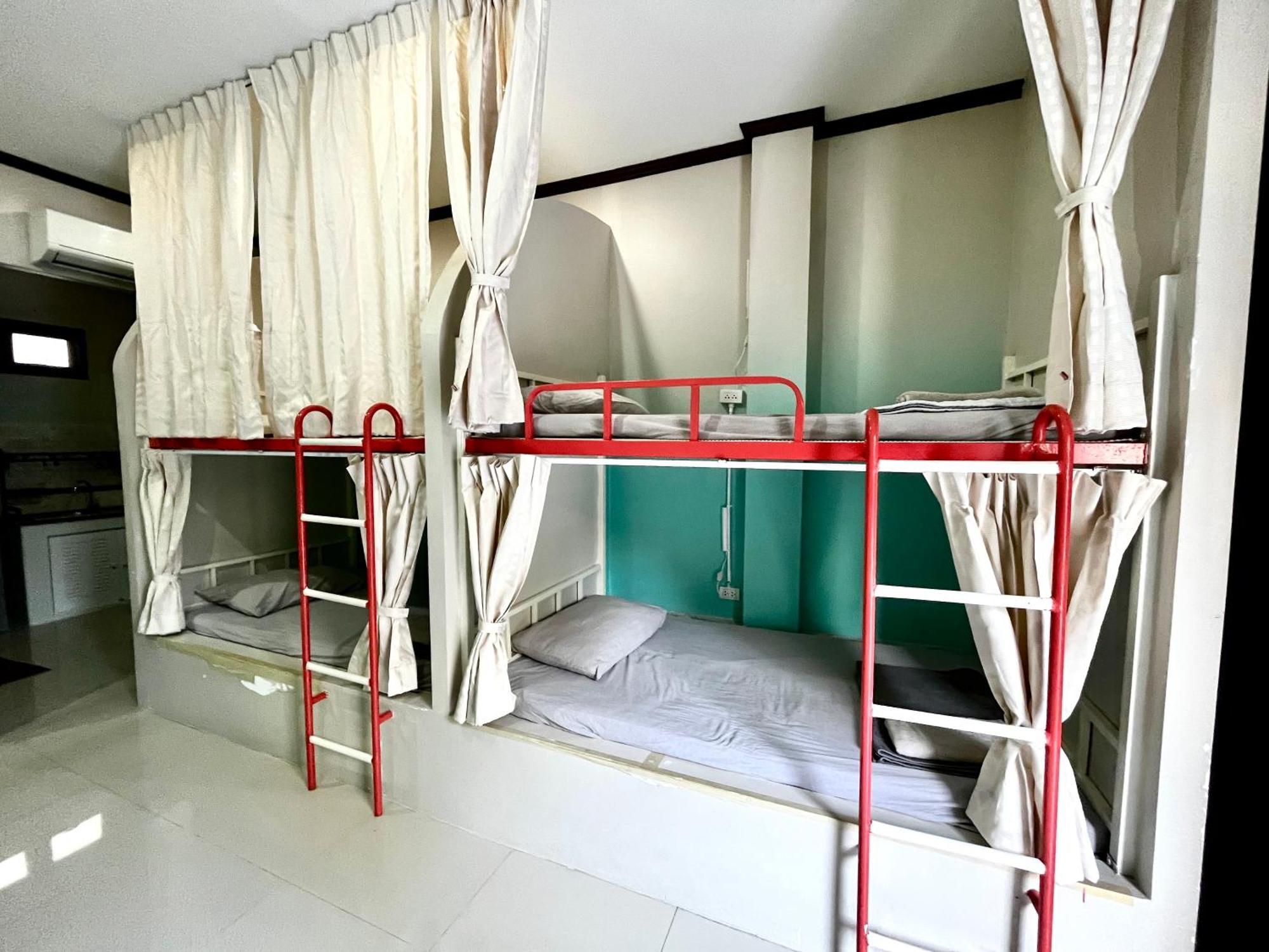 Hostel October Chiangmai Chiang Mai