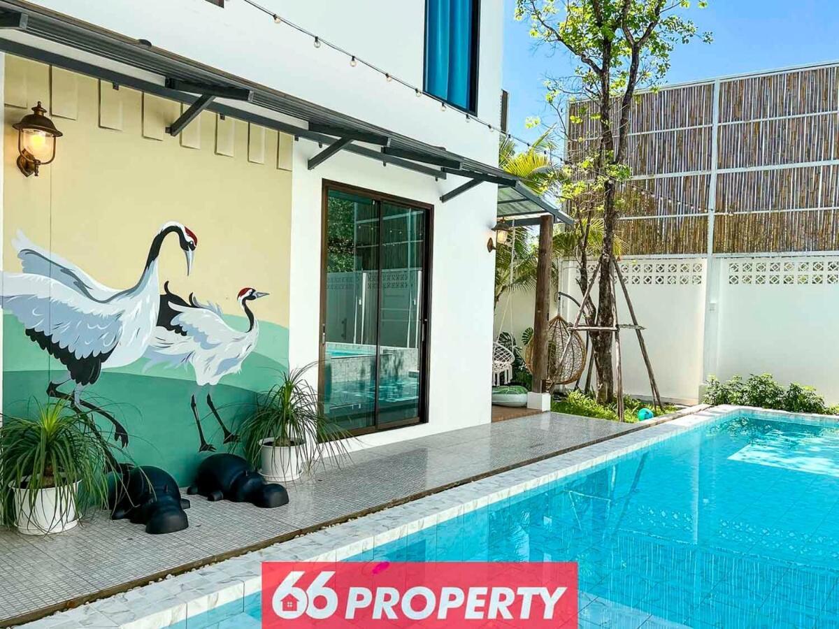 Luxury Pool With Jacuzzi & Pool Table Villa *