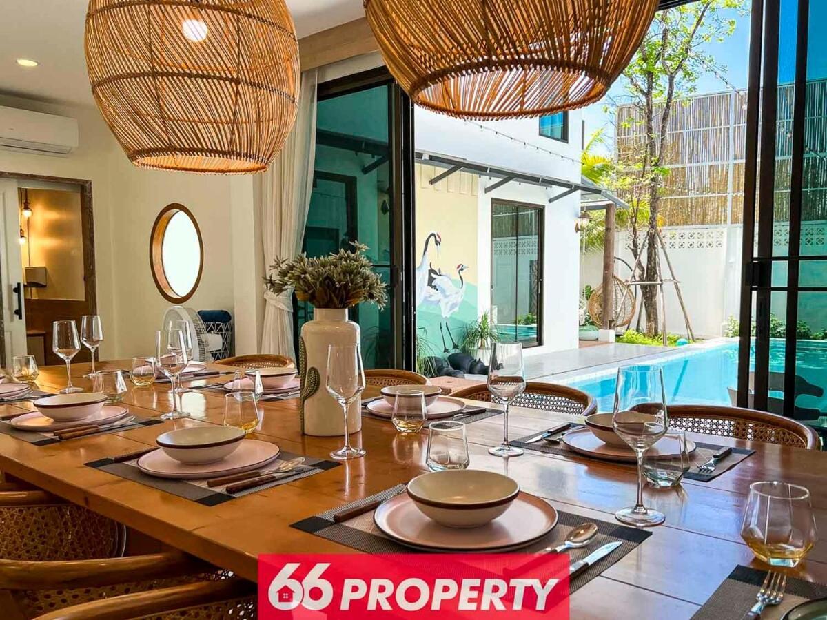 Luxury Pool With Jacuzzi & Pool Table Villa Chiang Mai
