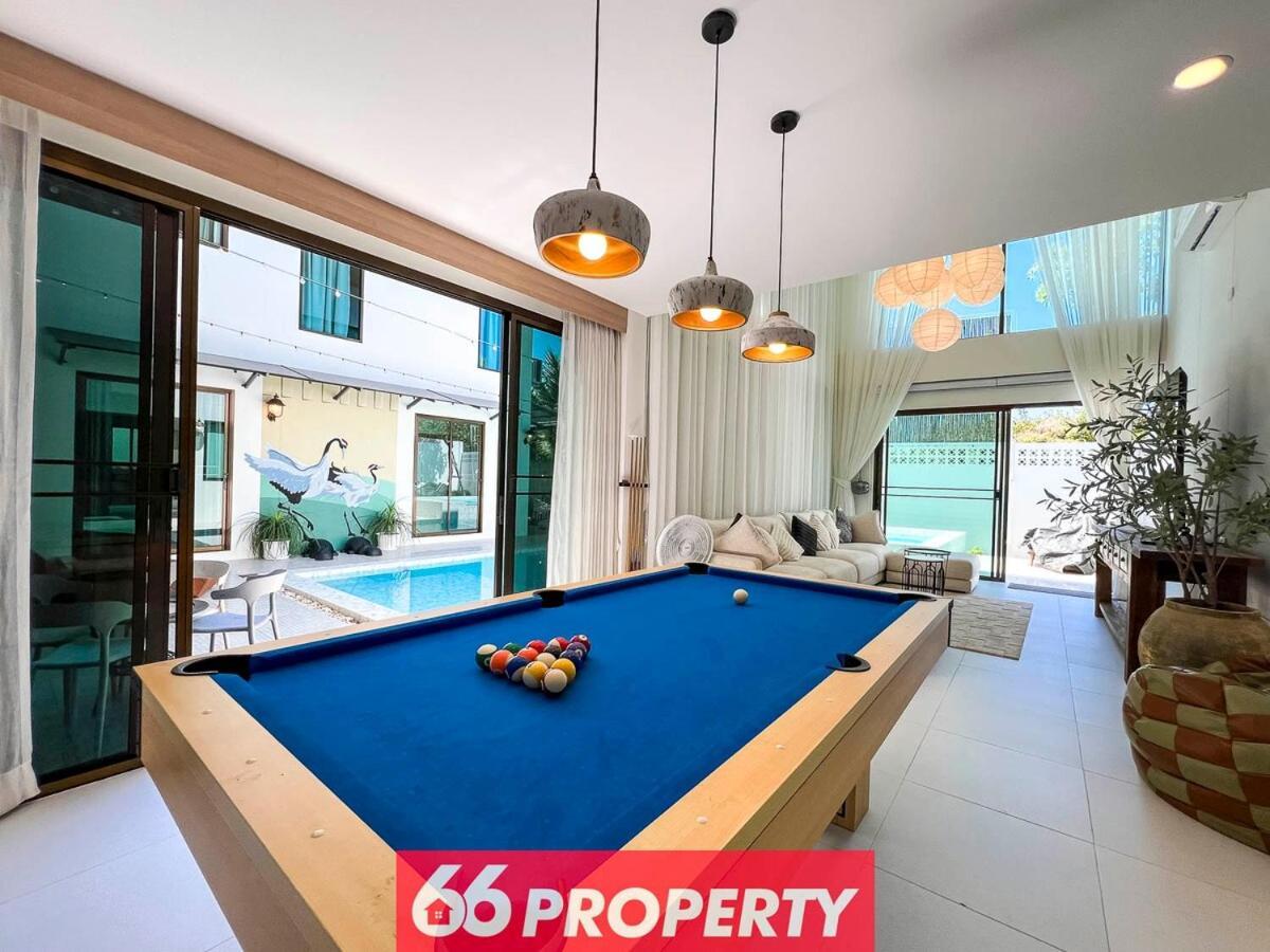Villa Luxury Pool With Jacuzzi & Pool Table *