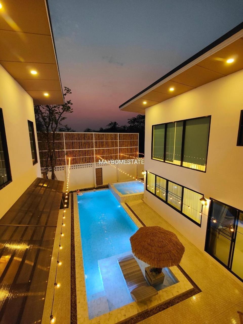 Luxury Pool With Jacuzzi & Pool Table Villa *