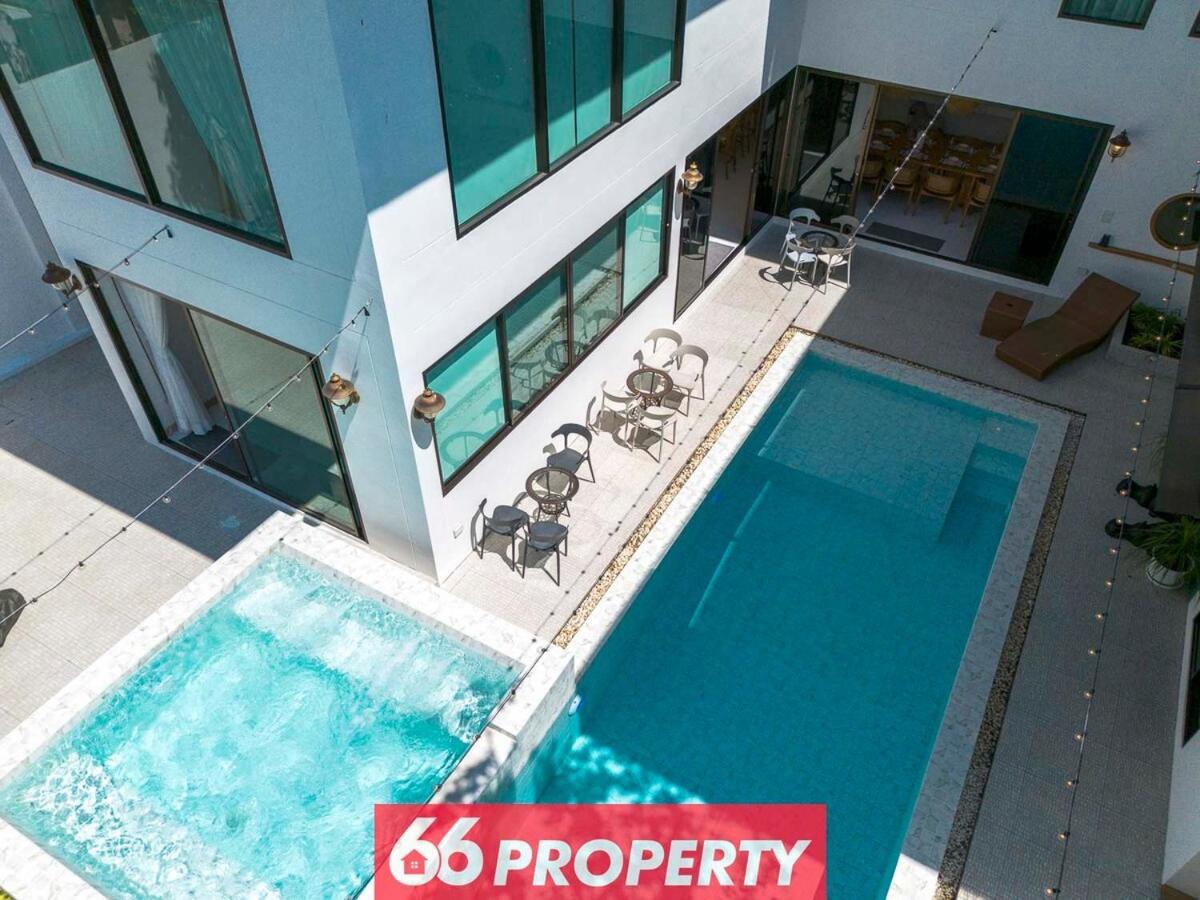 Luxury Pool With Jacuzzi & Pool Table Villa *