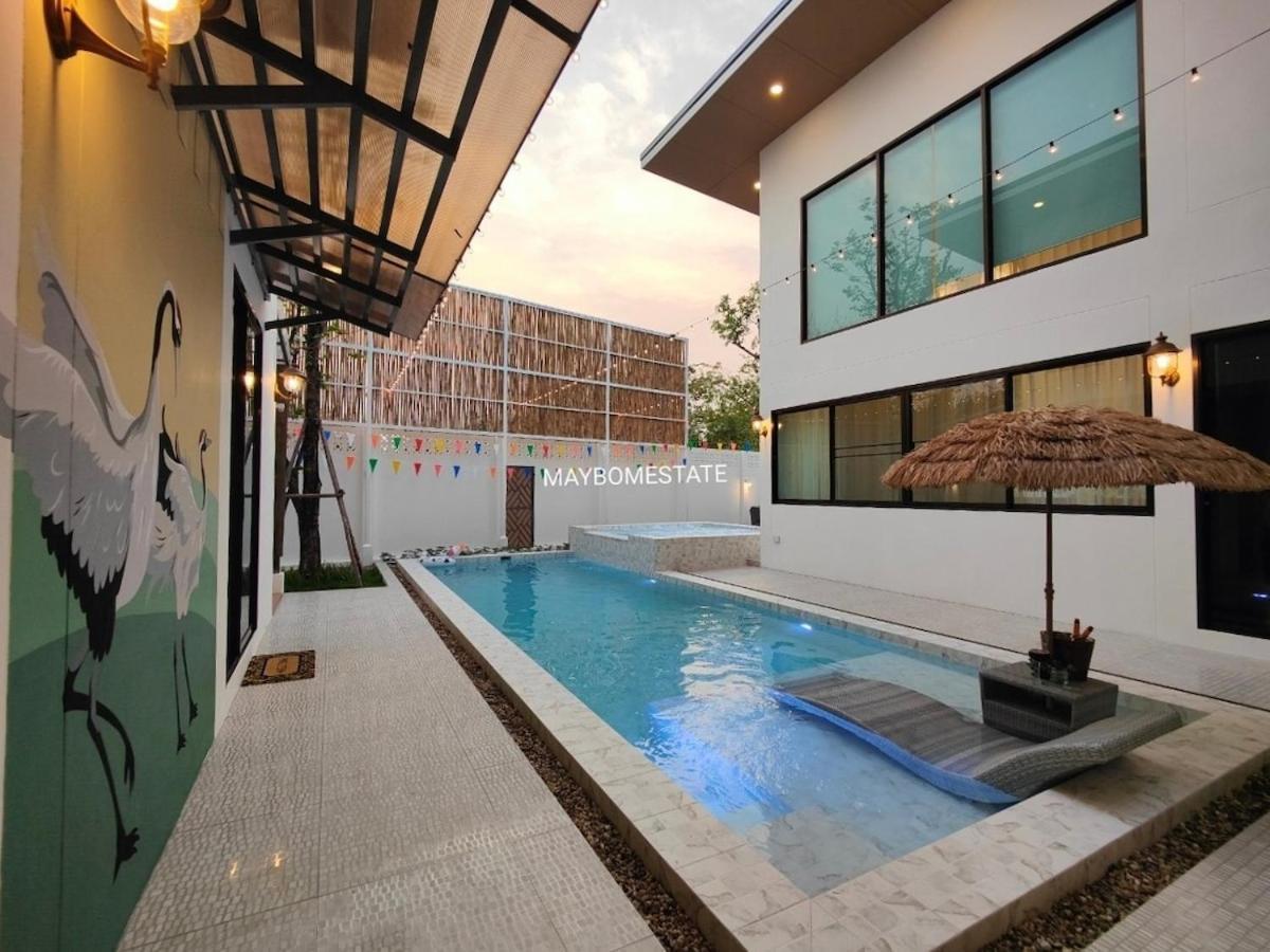 Luxury Pool With Jacuzzi & Pool Table Chiang Mai