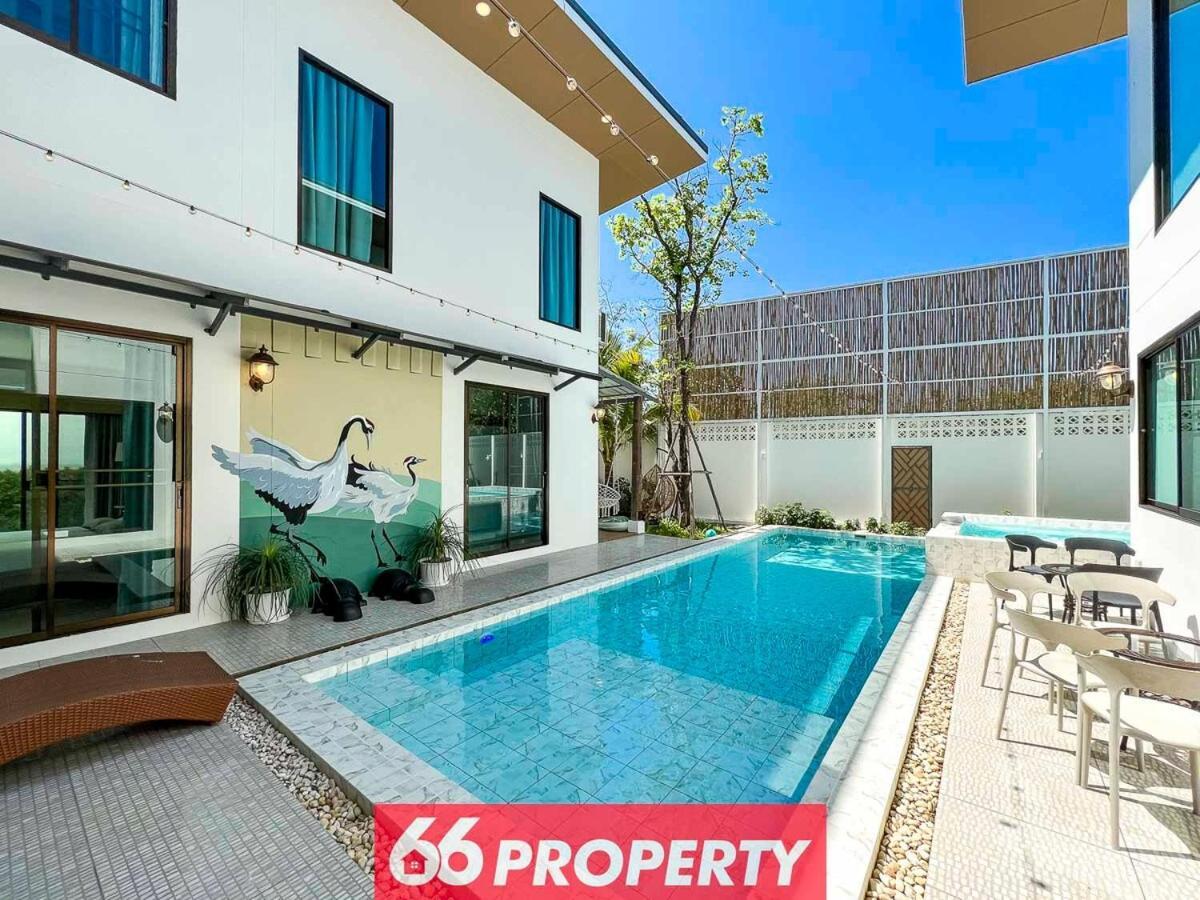 Luxury Pool With Jacuzzi & Pool Table Chiang Mai