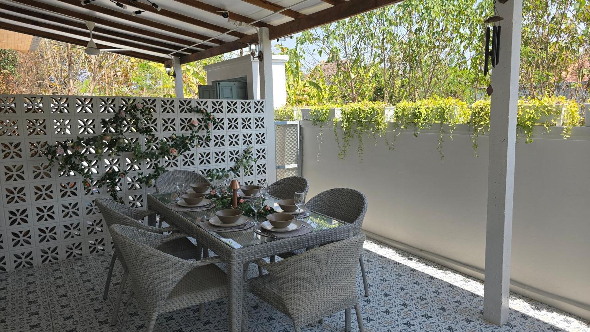 4 Bedroom House Near Cmu, Niemmanheiman And Mountain * Chiang Mai