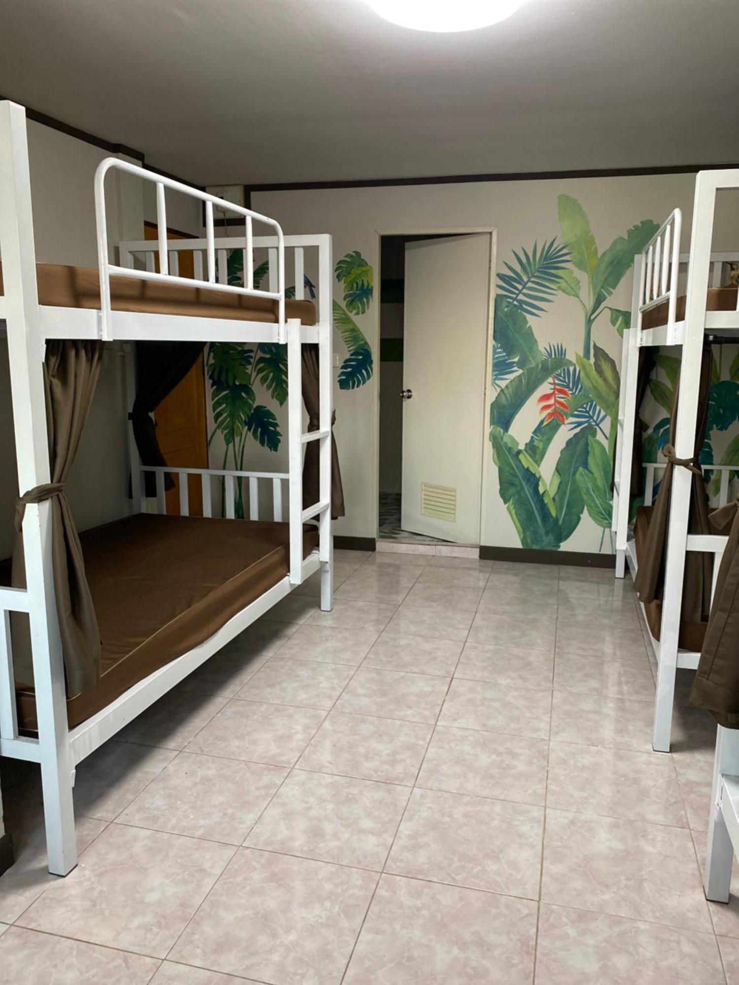 Hostel Vibecnx *