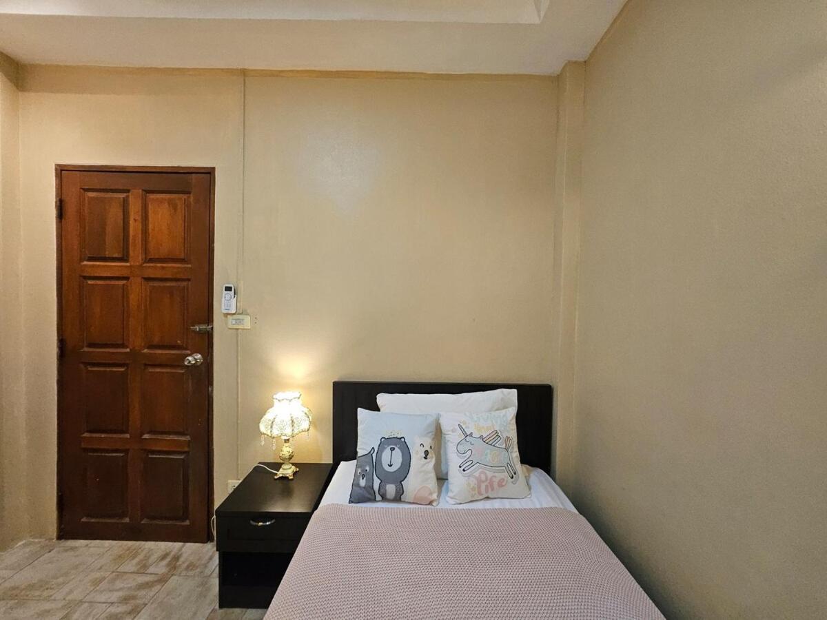 Villa 3 Bedrooms Pool Near Chiang Mai